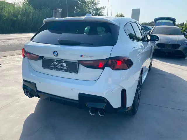 BMW 1 Series view 14