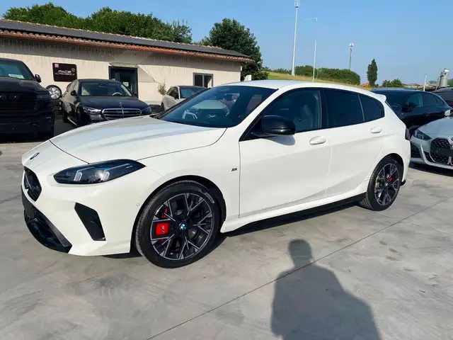 BMW 1 Series view 7