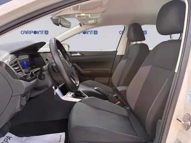 Volkswagen Polo view 10