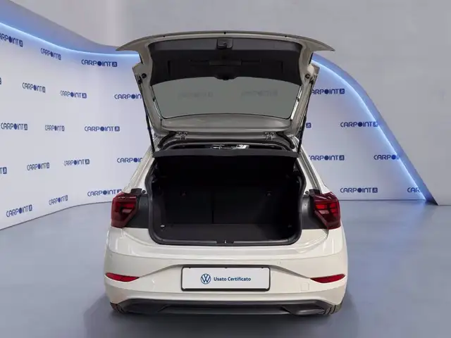 Volkswagen Polo view 18