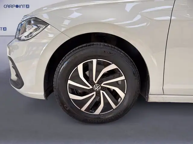 Volkswagen Polo view 15