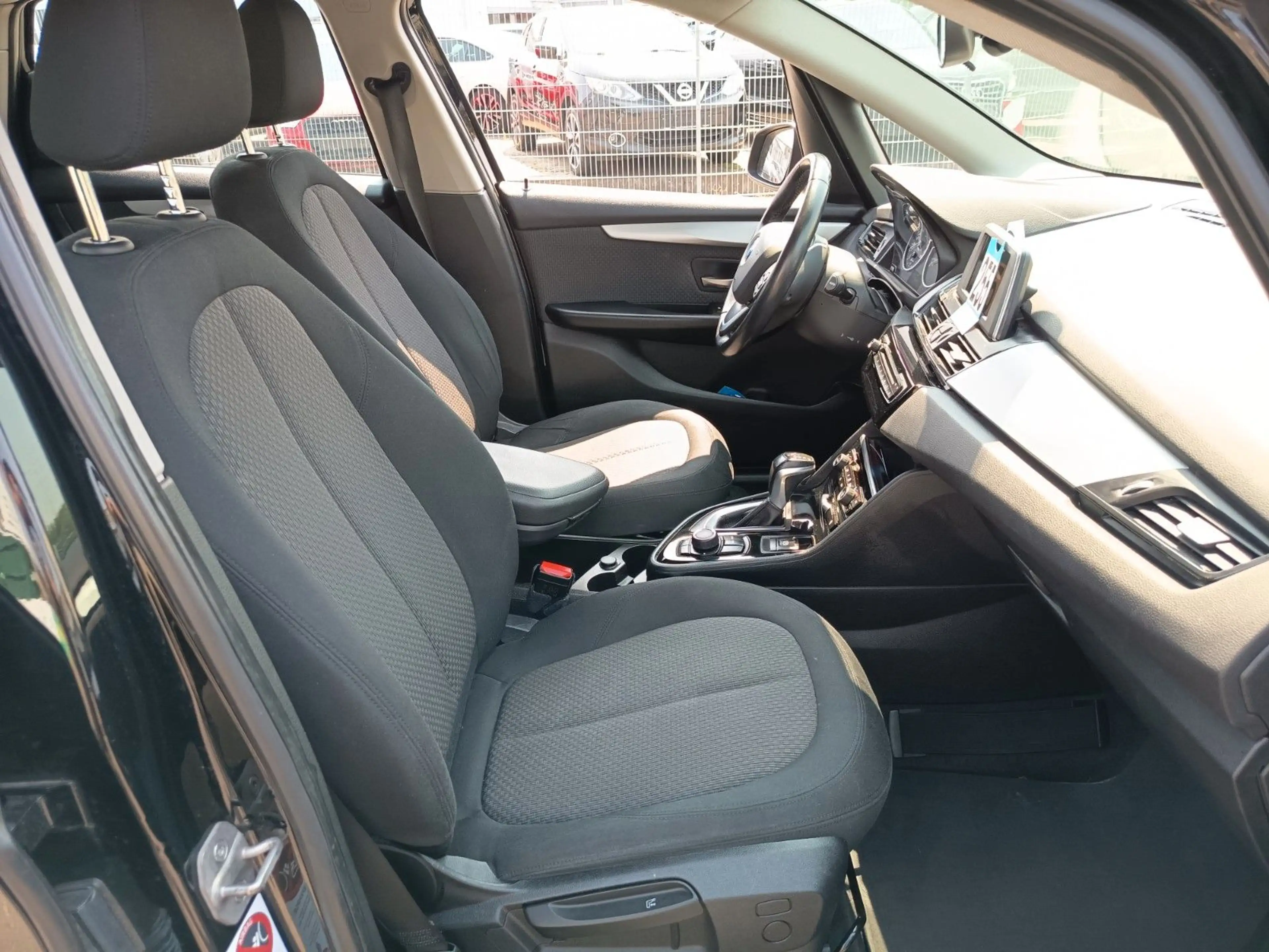 BMW 218 2 Active Tourer 218 d Automatik — photo 12