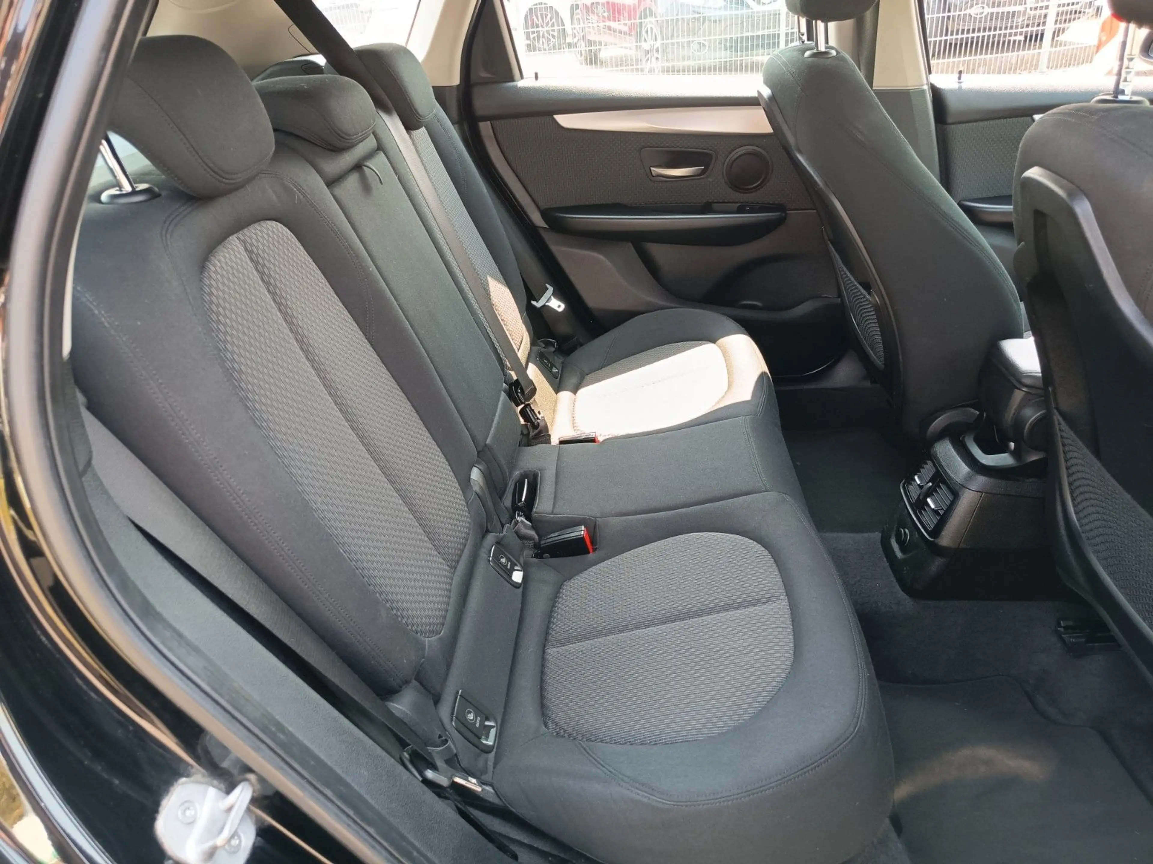 BMW 218 2 Active Tourer 218 d Automatik — photo 13