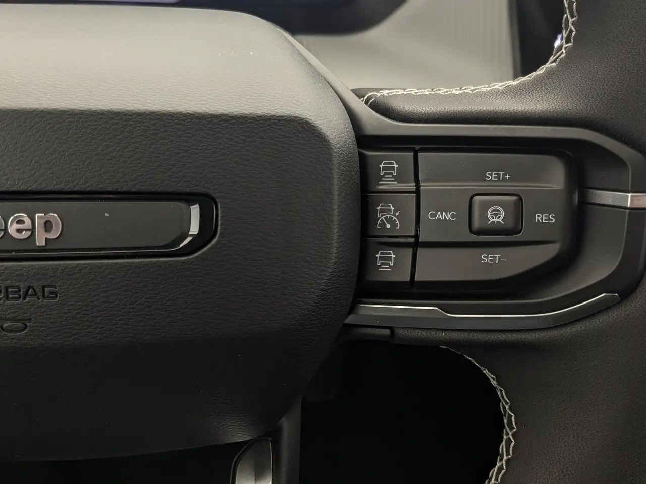 Jeep Cherokee снимка Jeep Cherokee