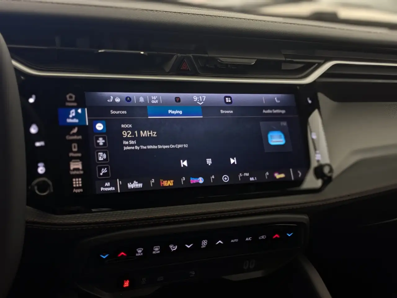 Jeep Cherokee снимка Jeep Cherokee