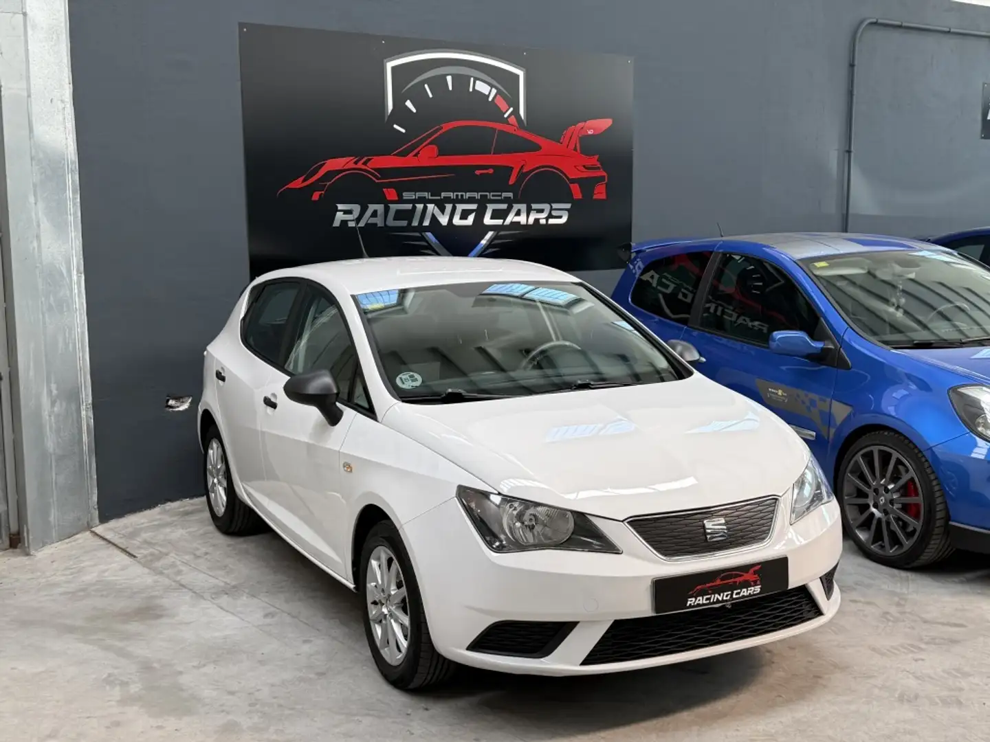 SEAT Ibiza 1.4TDI CR Ecomotive S&S Reference 75 Blanc - 1