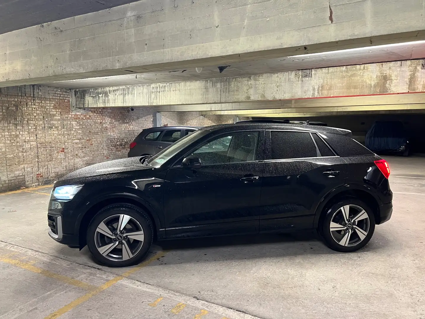 Audi Q2 Q2 30 TFSI sport Zwart - 1