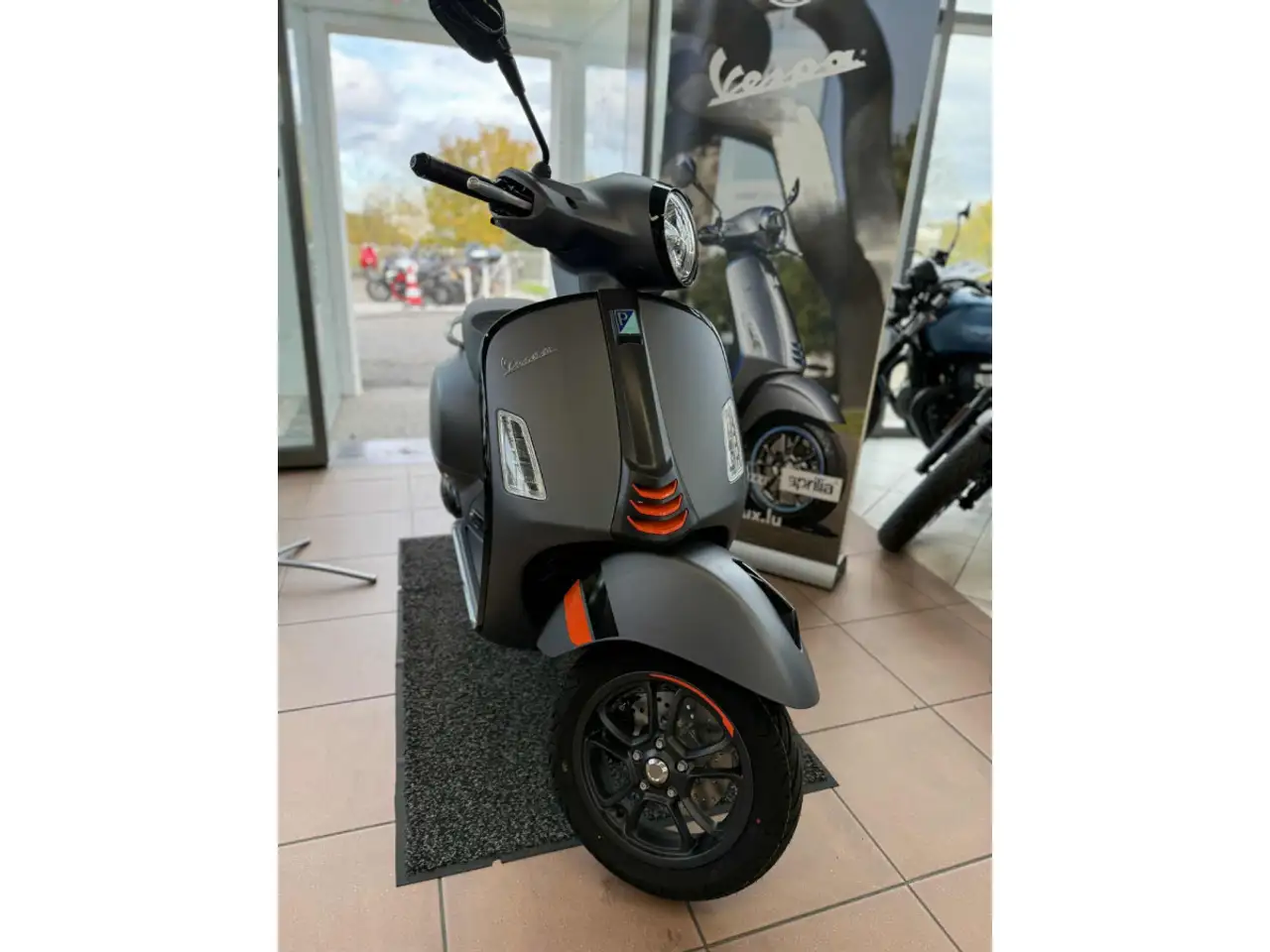 Vespa GTS 125