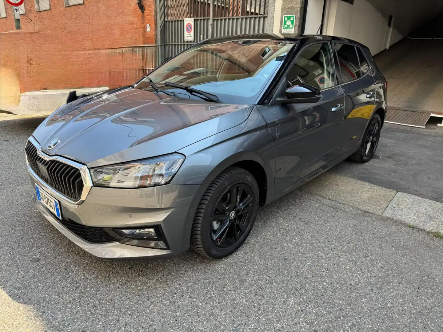 Skoda Fabia 1.0 TSI 110 CV Style Grijs - 1