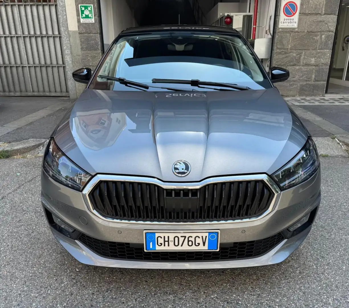 Skoda Fabia 1.0 TSI 110 CV Style Grijs - 2