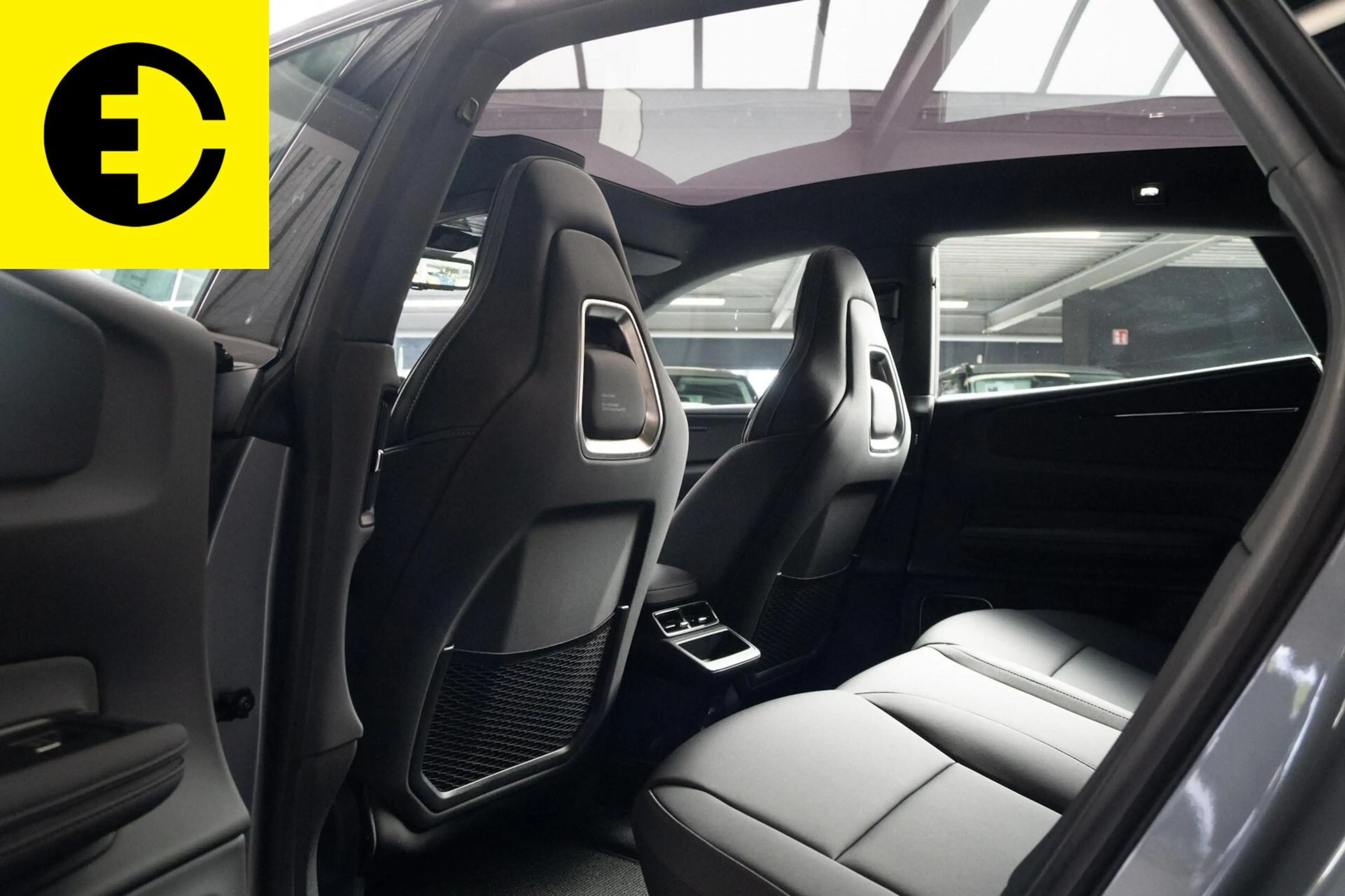 Polestar 4 Long Range Single motor 100 kWh | SOH 99,5% | Pano — photo 6