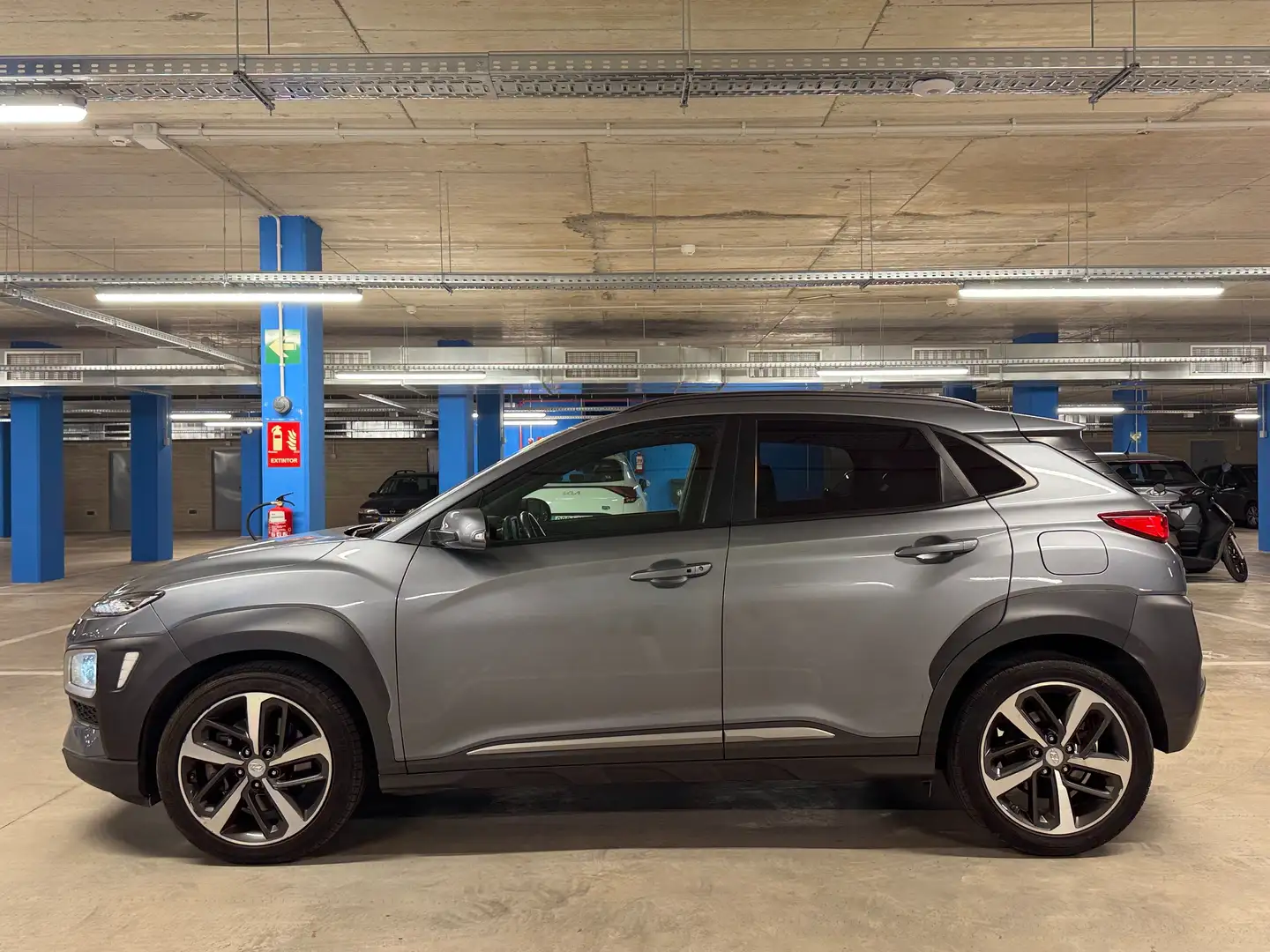 Hyundai KONA Kona 1.6 TGDI Style Sky DT 4x4 Style Sky Plateado - 2