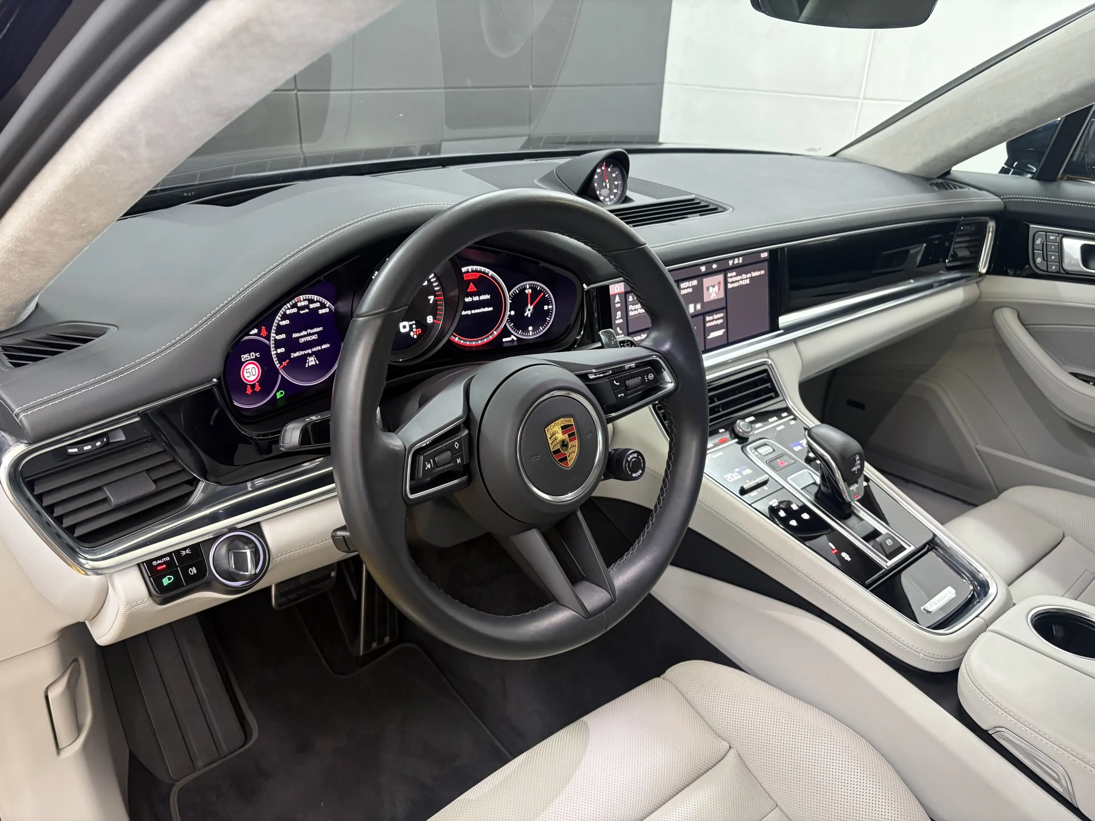 Porsche Panamera Turbo S+Approved+InnoDrive+PCCB+PDCC — photo 8