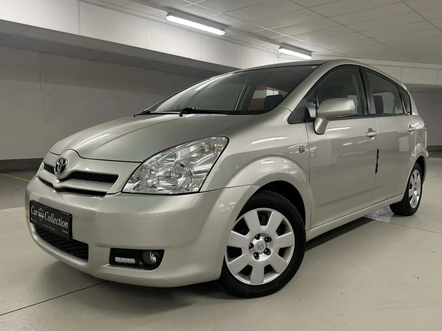 Toyota Corolla Verso 2.2 D-4D Sol *TÜV NEU* *KLIMA* AHK* Silber - 1