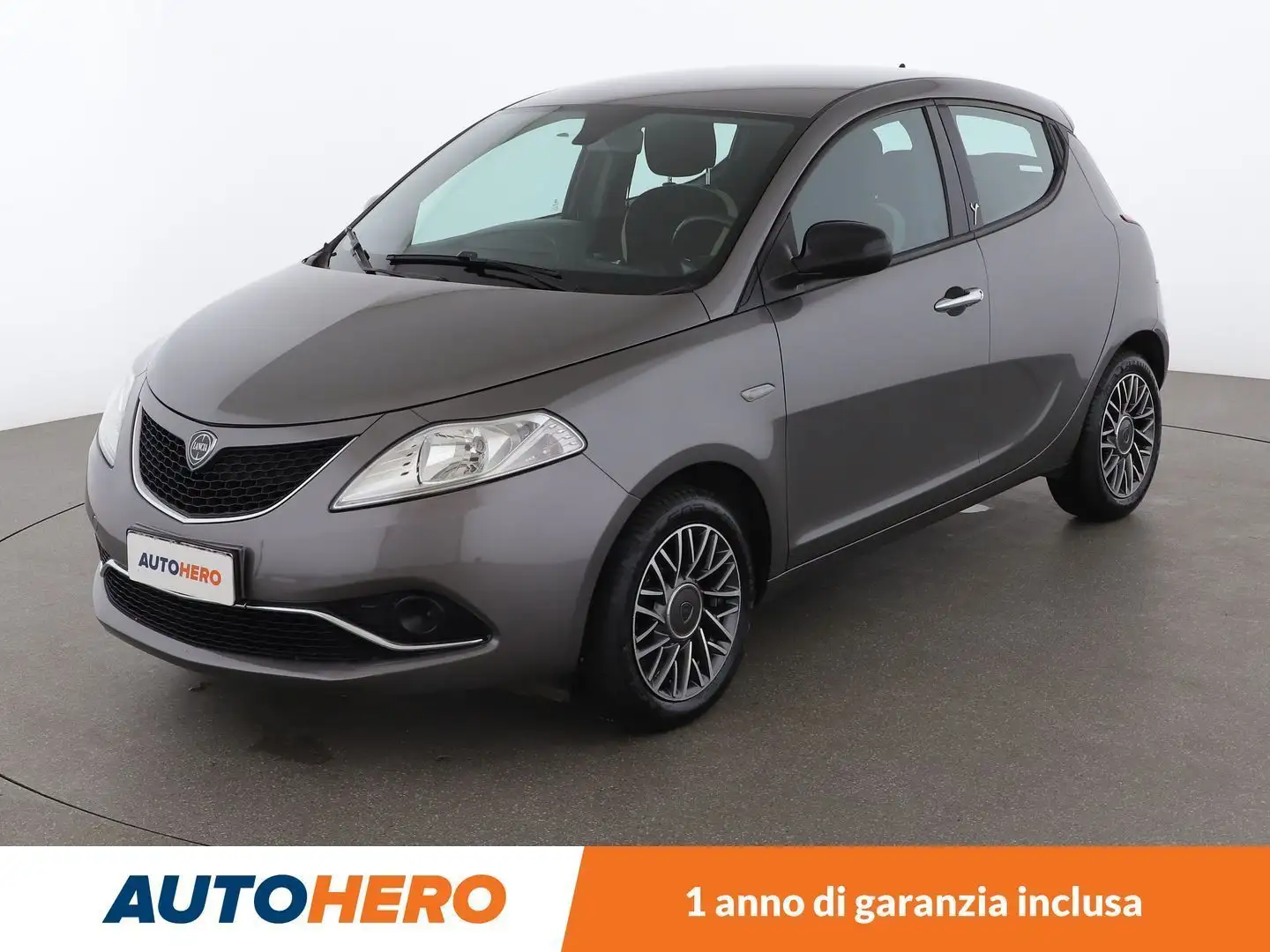 Lancia Ypsilon 1.2 Gold 69 CV Gris - 1