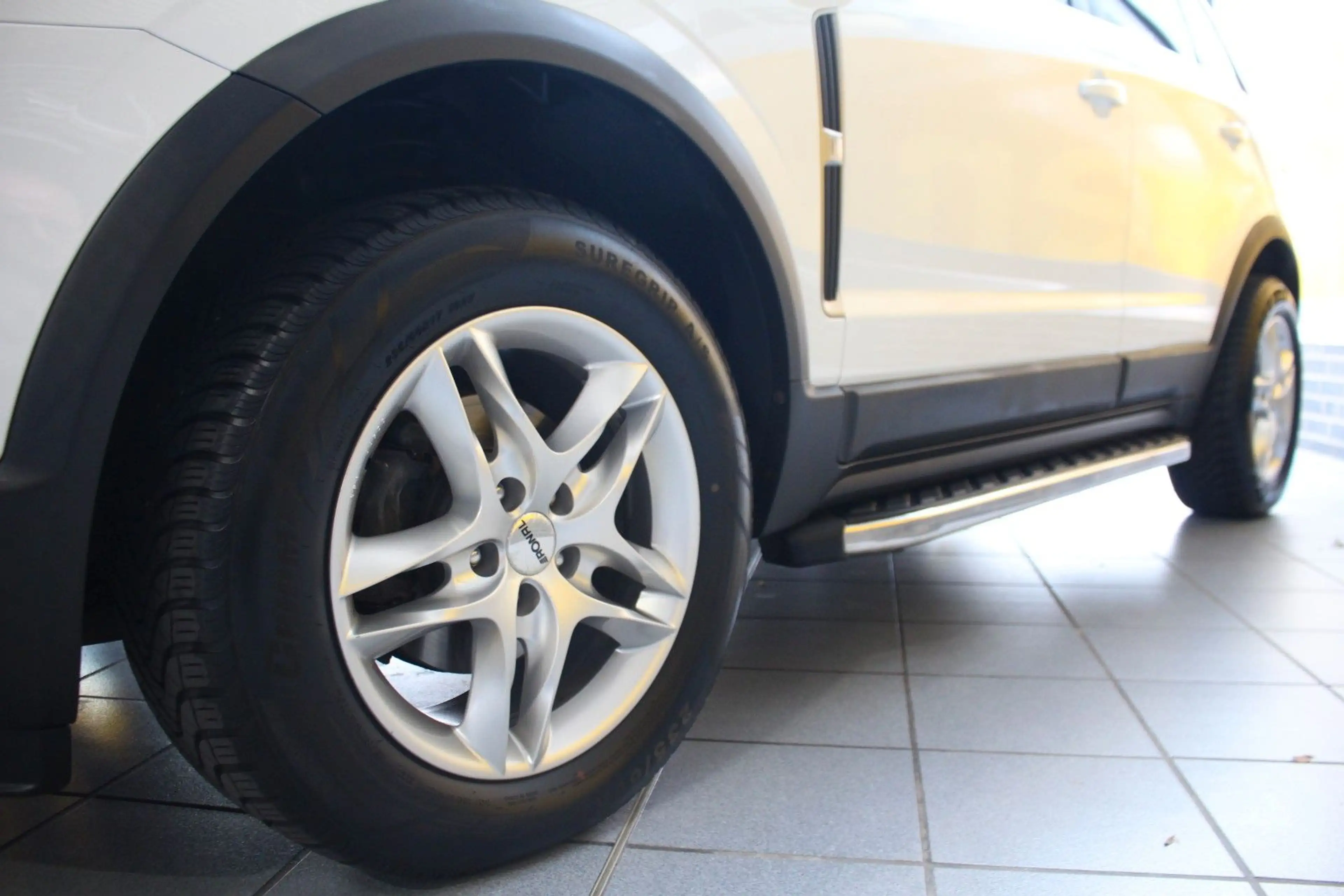 Opel Antara Design Edition 4x2 — photo 6