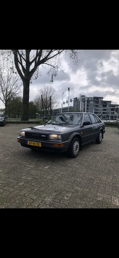 Nissan Bluebird Bluebird 2.0 HB slx Beige - 1