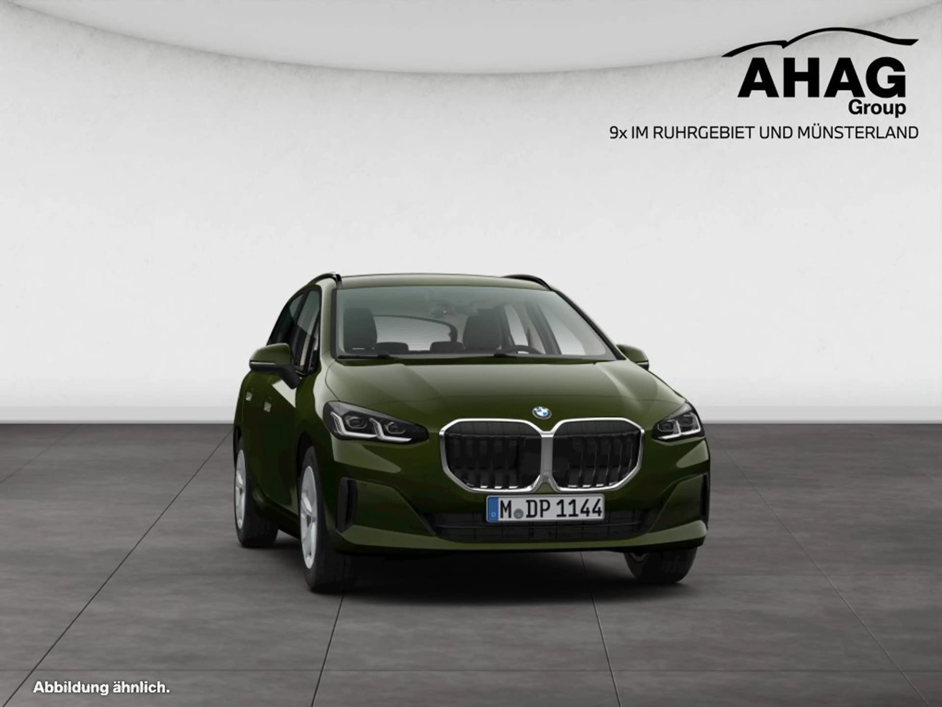 BMW 220 i Active Tourer — photo 10