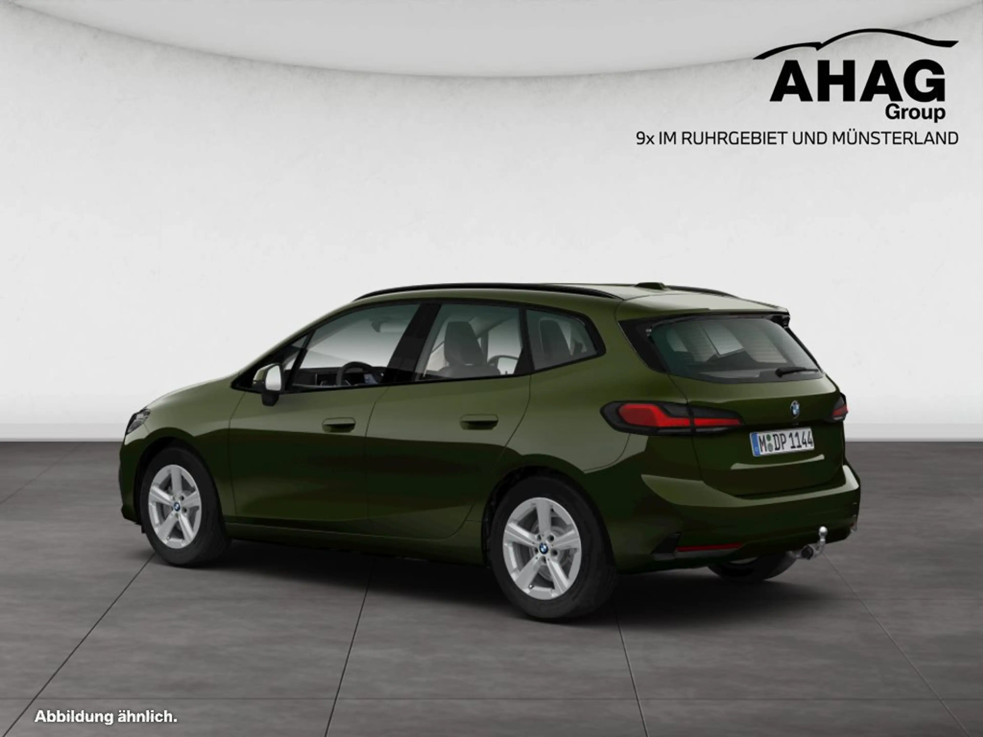 BMW 220 i Active Tourer — photo 6
