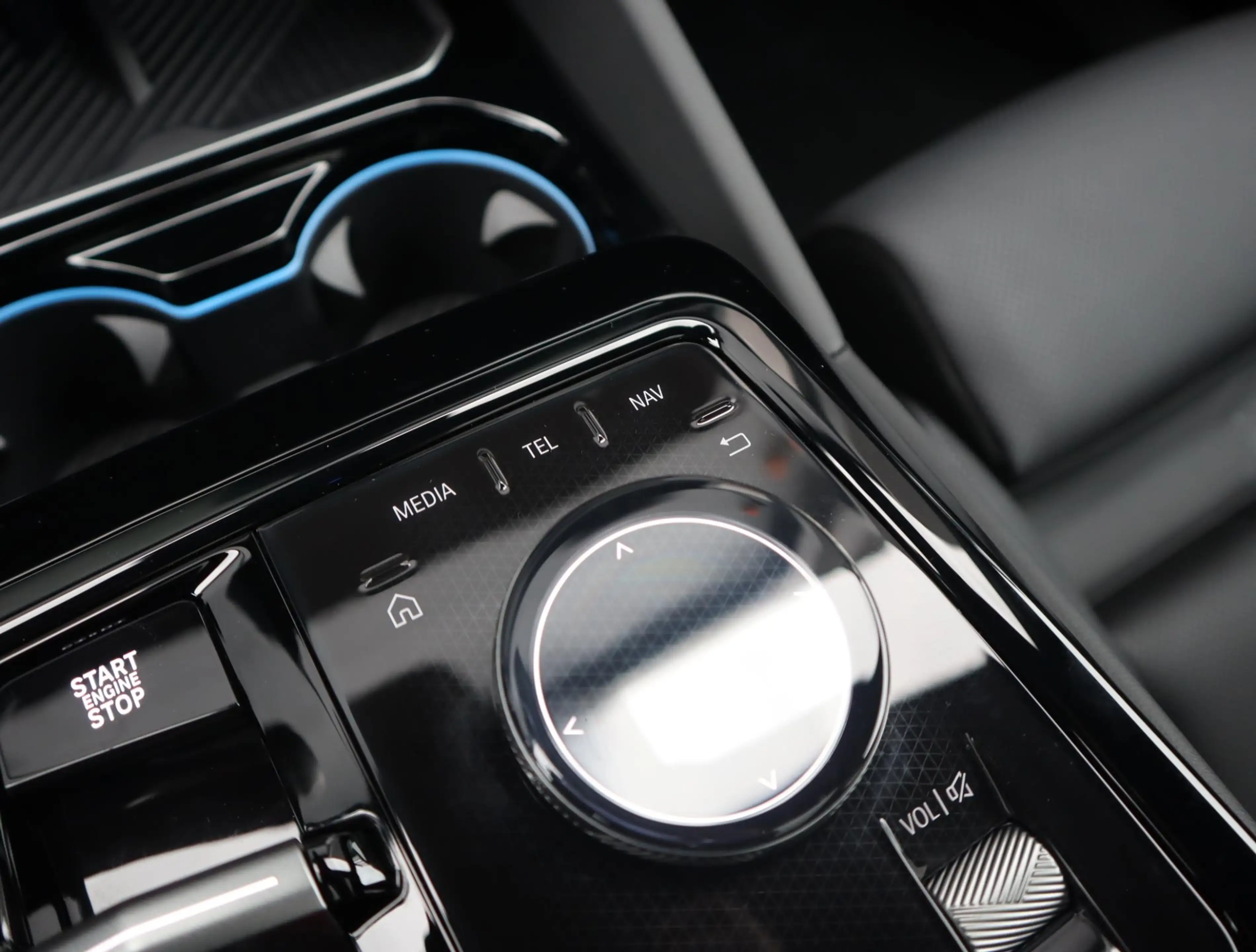 BMW 520 5-serie Touring 520i | Pano | 360 Camera | HUD | T — photo 22