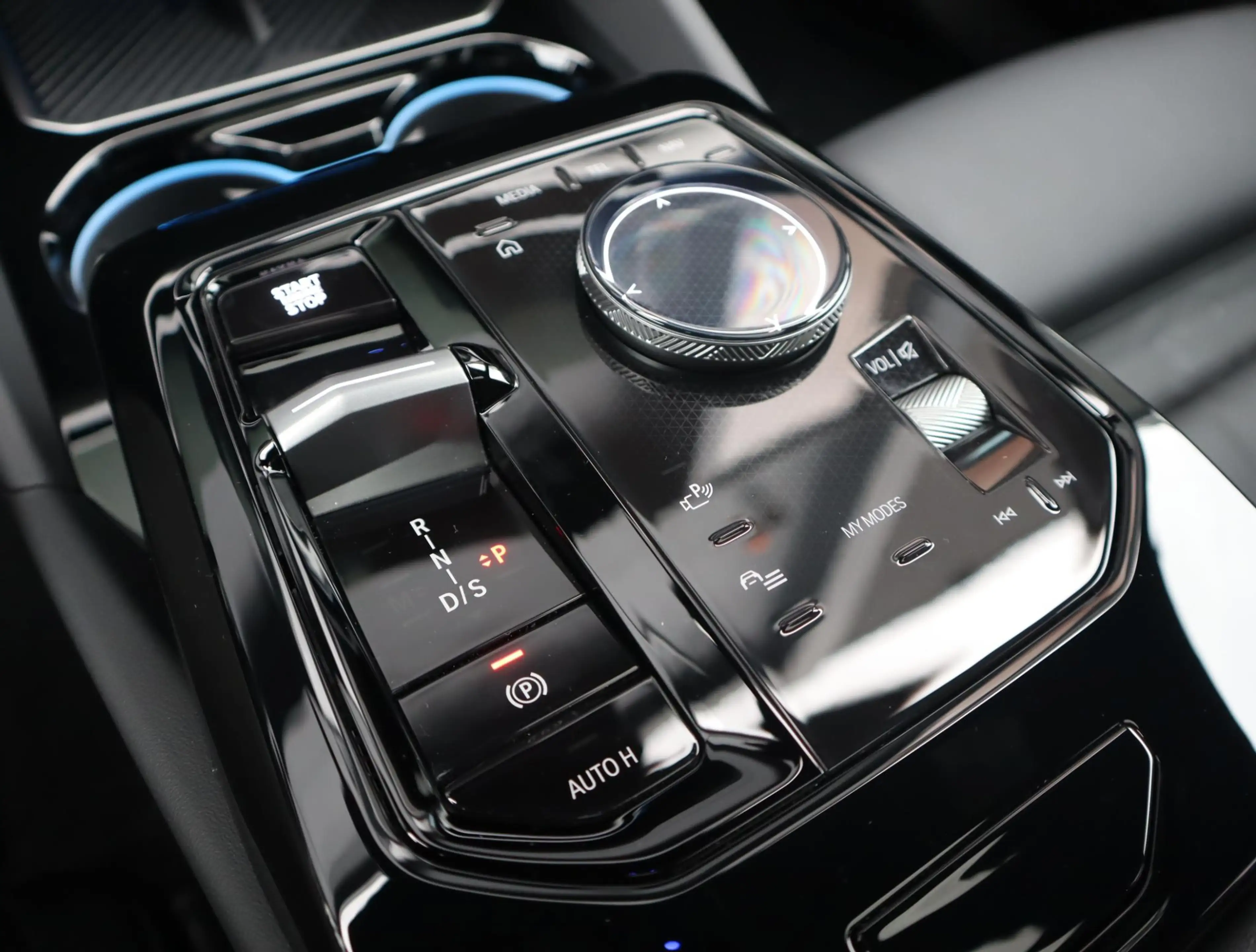 BMW 520 5-serie Touring 520i | Pano | 360 Camera | HUD | T — photo 20