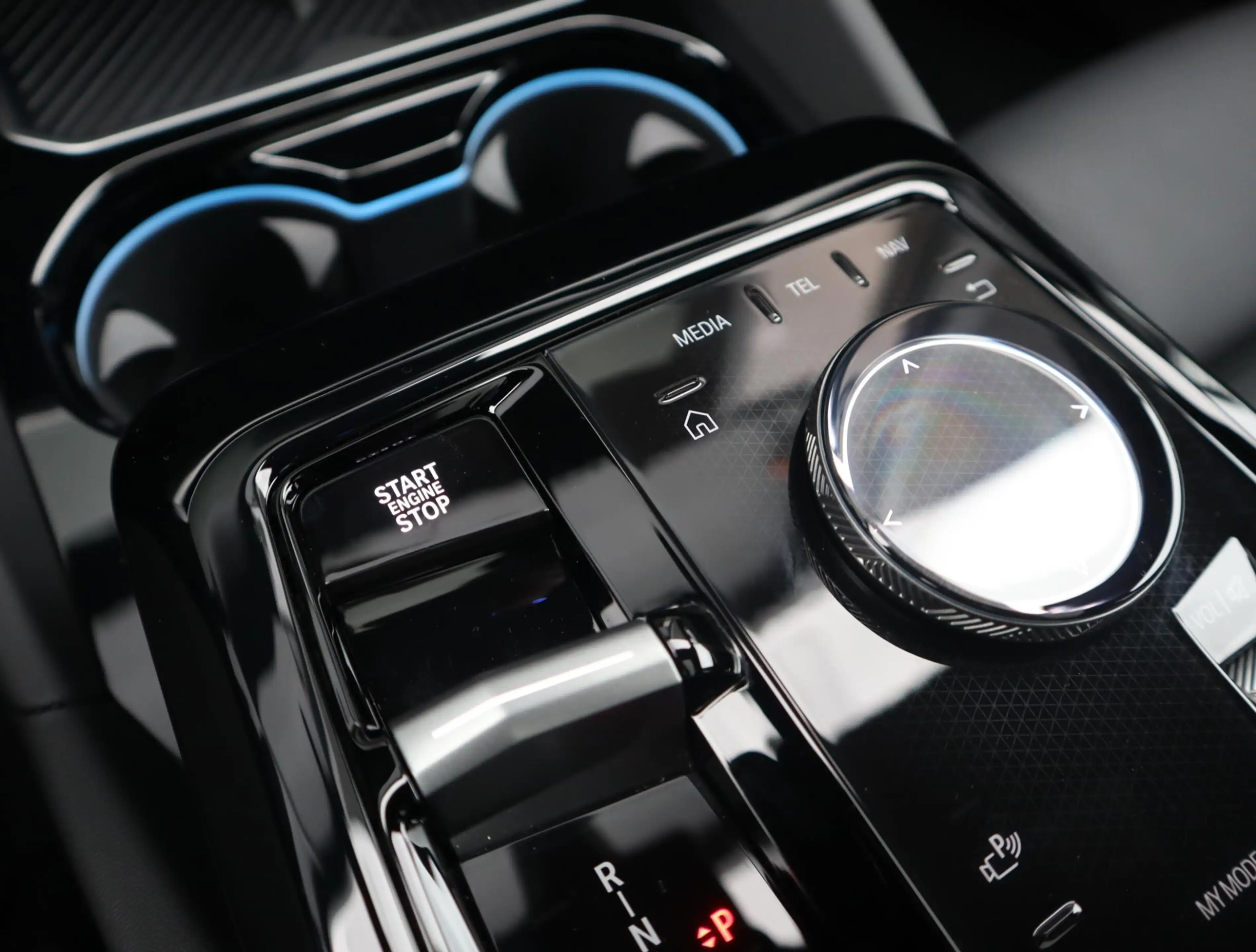 BMW 520 5-serie Touring 520i | Pano | 360 Camera | HUD | T — photo 21