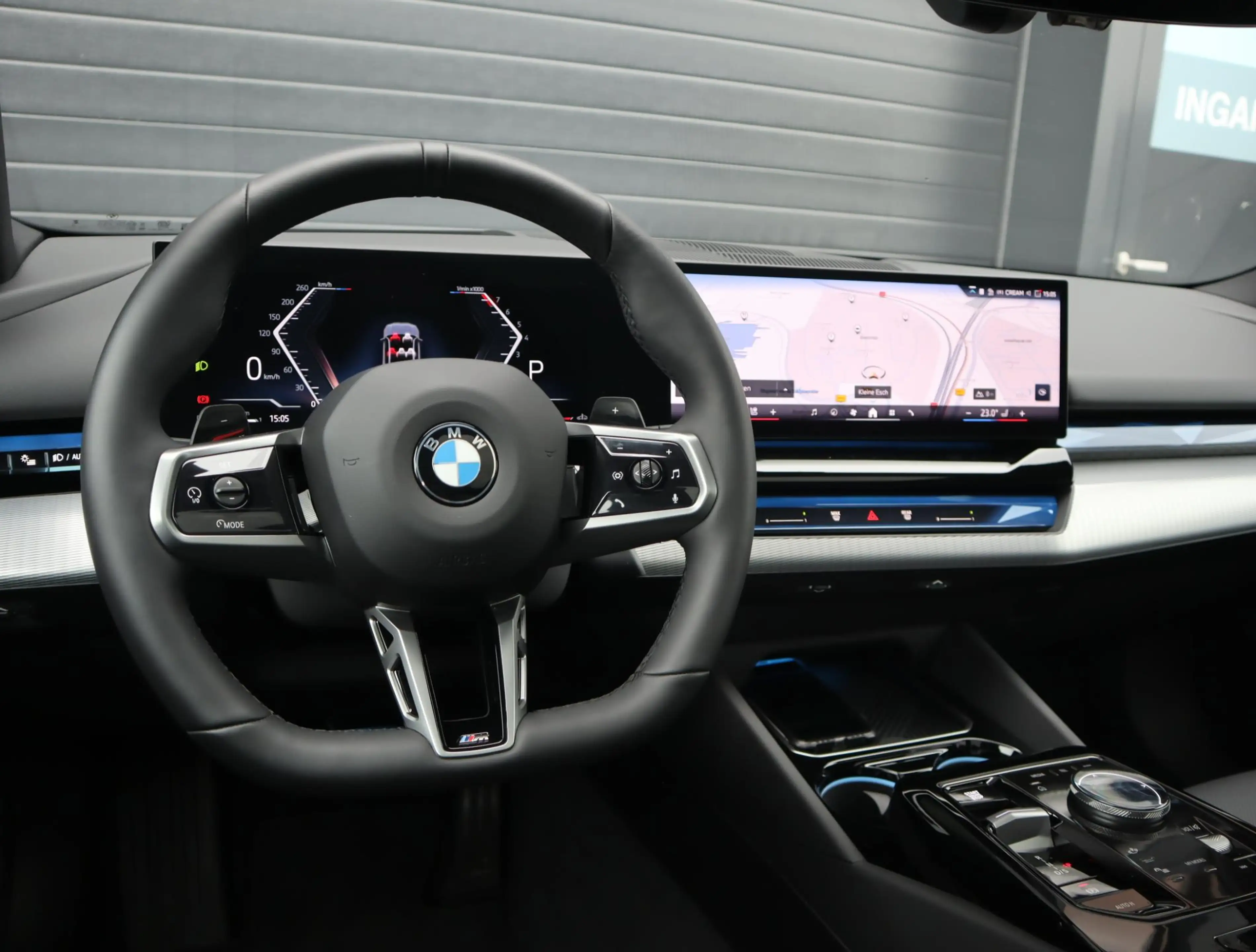 BMW 520 5-serie Touring 520i | Pano | 360 Camera | HUD | T — photo 6