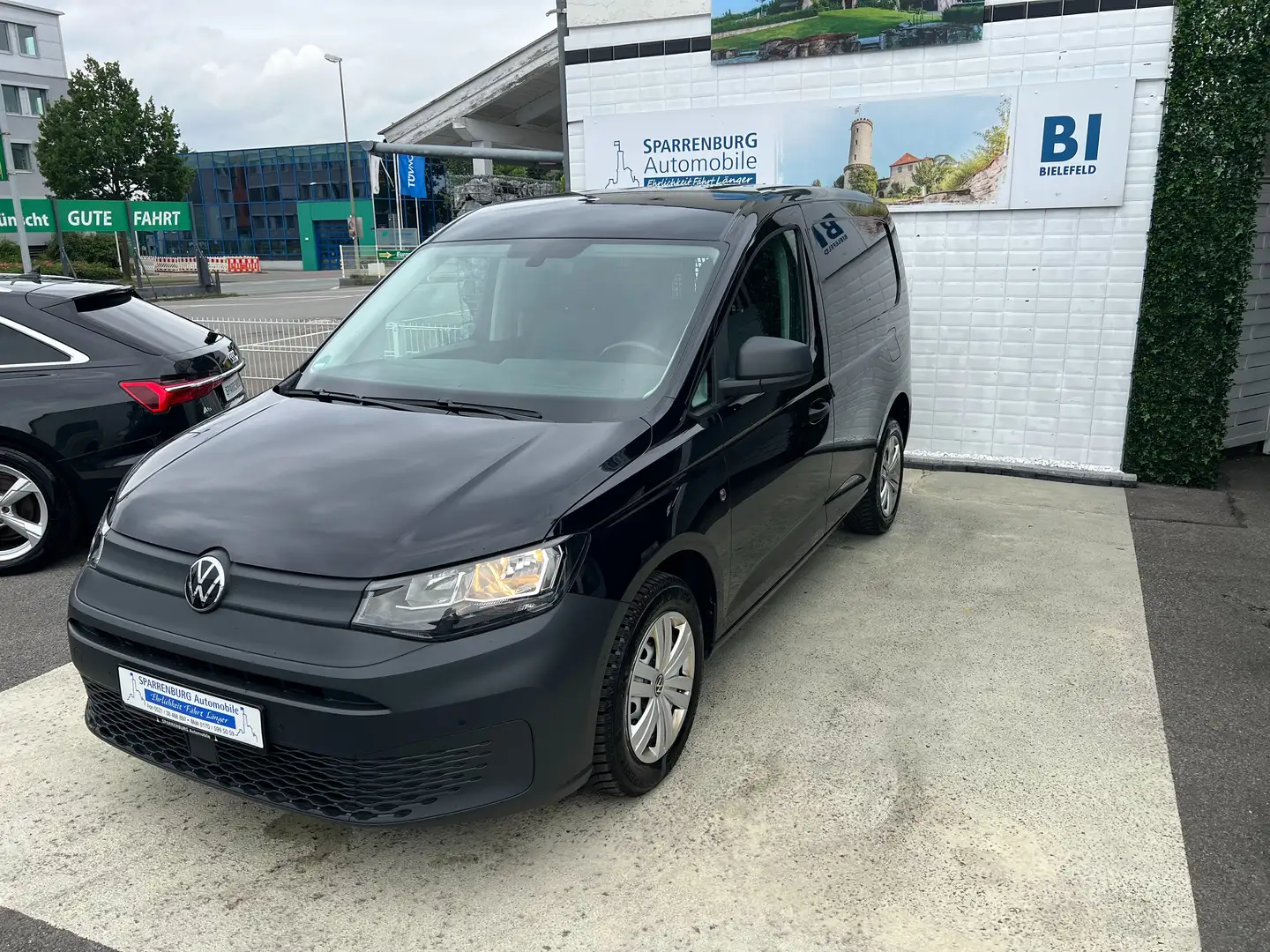 Volkswagen Caddy Finanz ab 149€| 8x bereift| 2l| Komfort-Paket Schwarz - 2