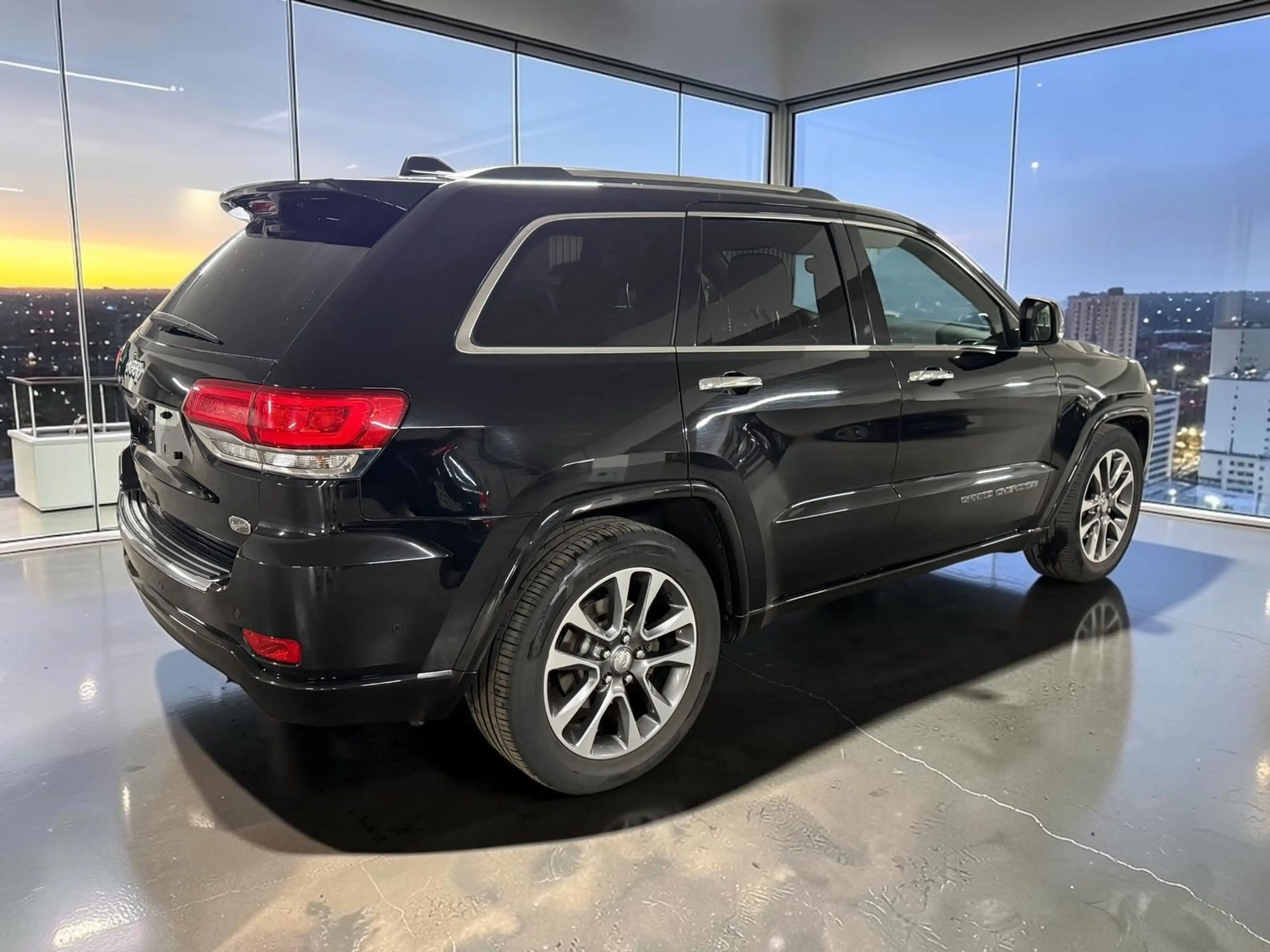 Jeep Grand Cherokee 3.0 CRD Overland — photo 4
