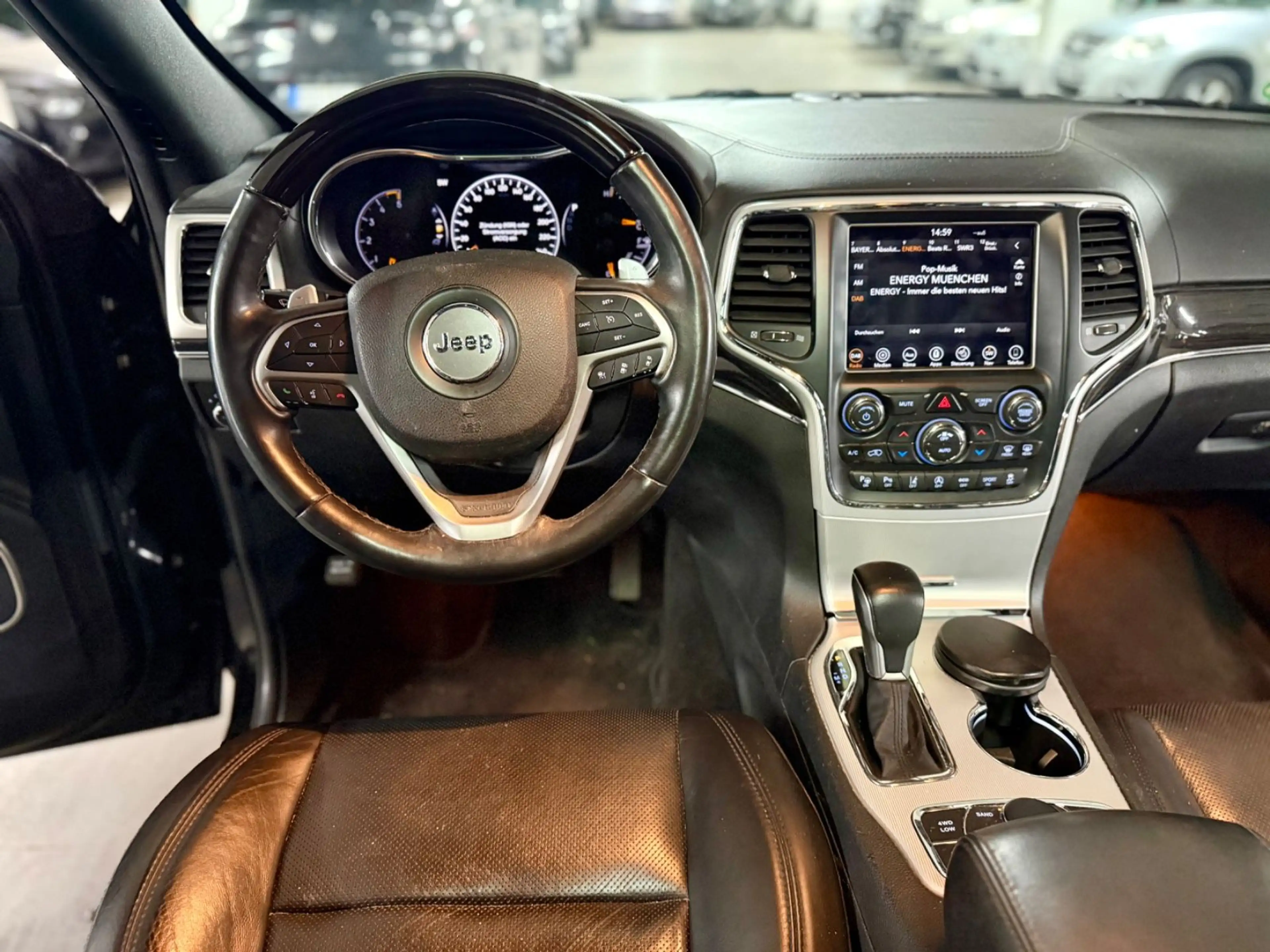 Jeep Grand Cherokee 3.0 CRD Overland — photo 12