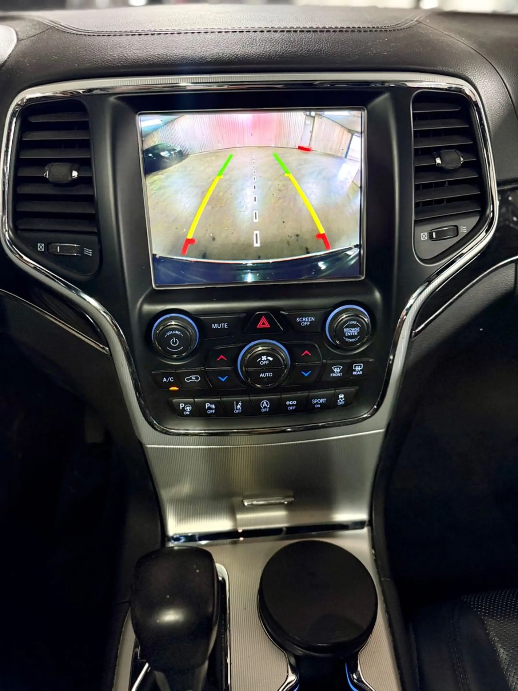 Jeep Grand Cherokee 3.0 CRD Overland — photo 15
