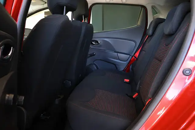 Renault Clio view 11