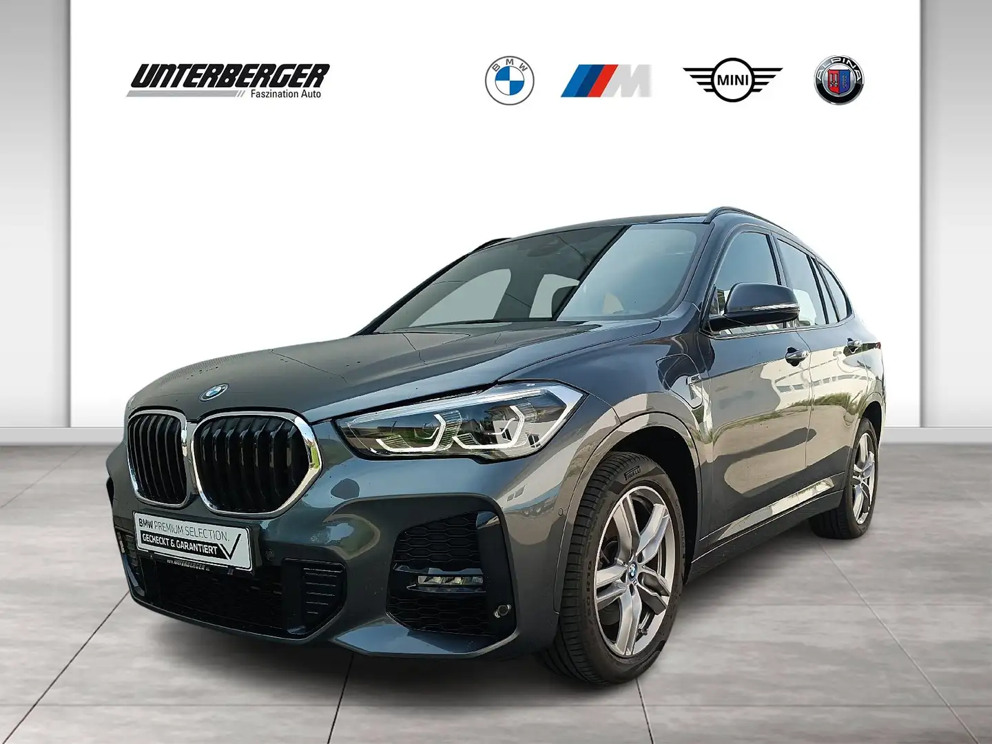 BMW X1 xDrive25e M Sportpaket AHK 18" LED Navi Tempomat Grijs - 1