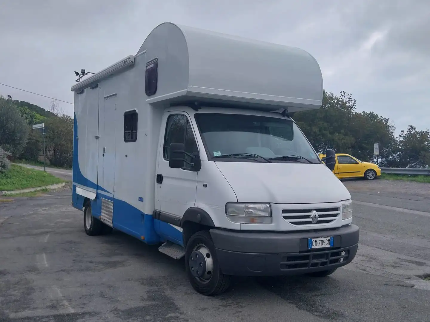 Renault Master Camion Trasporto cavalli con living Beyaz - 2