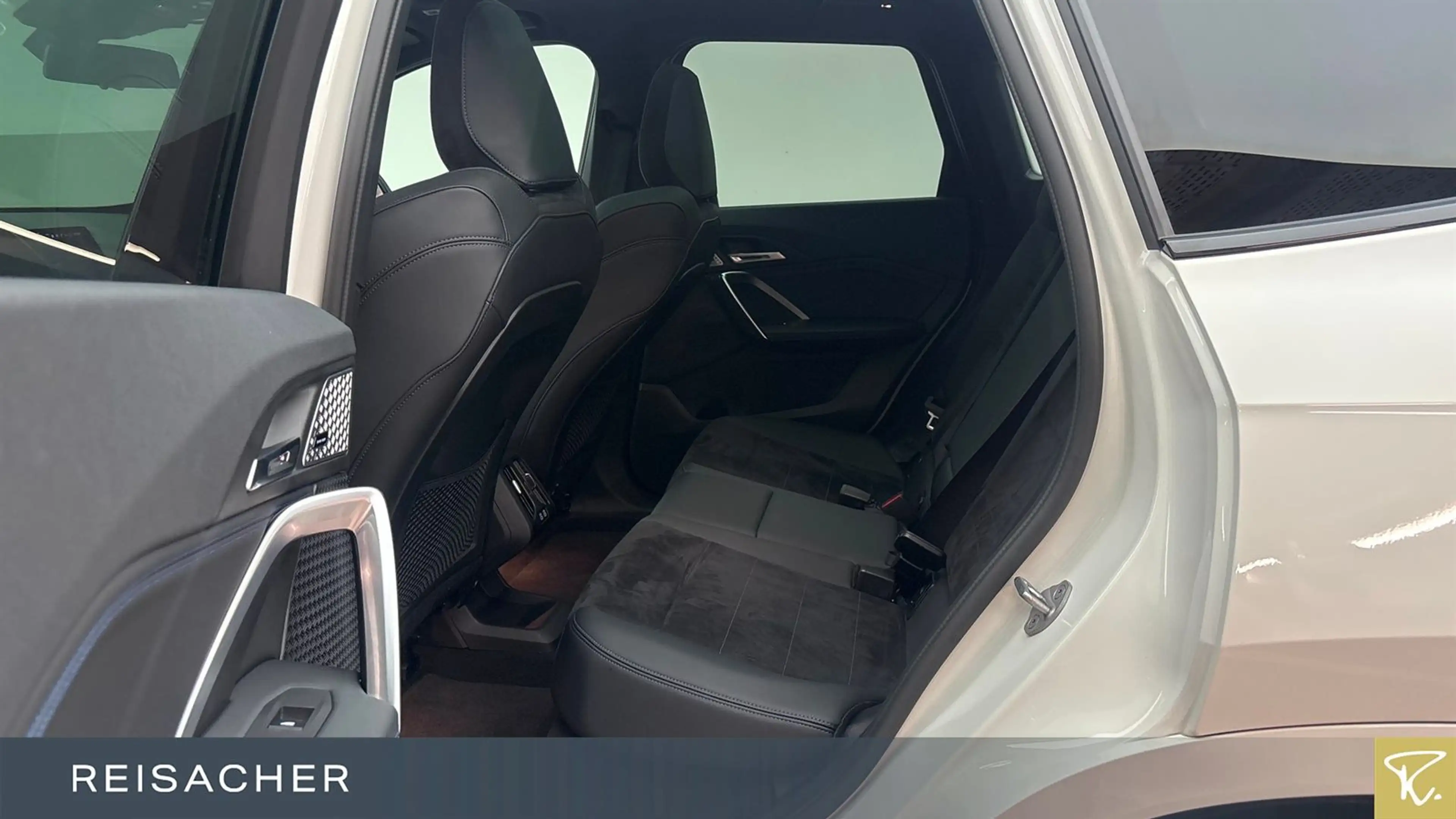 BMW X1 xDrive30e A — photo 8