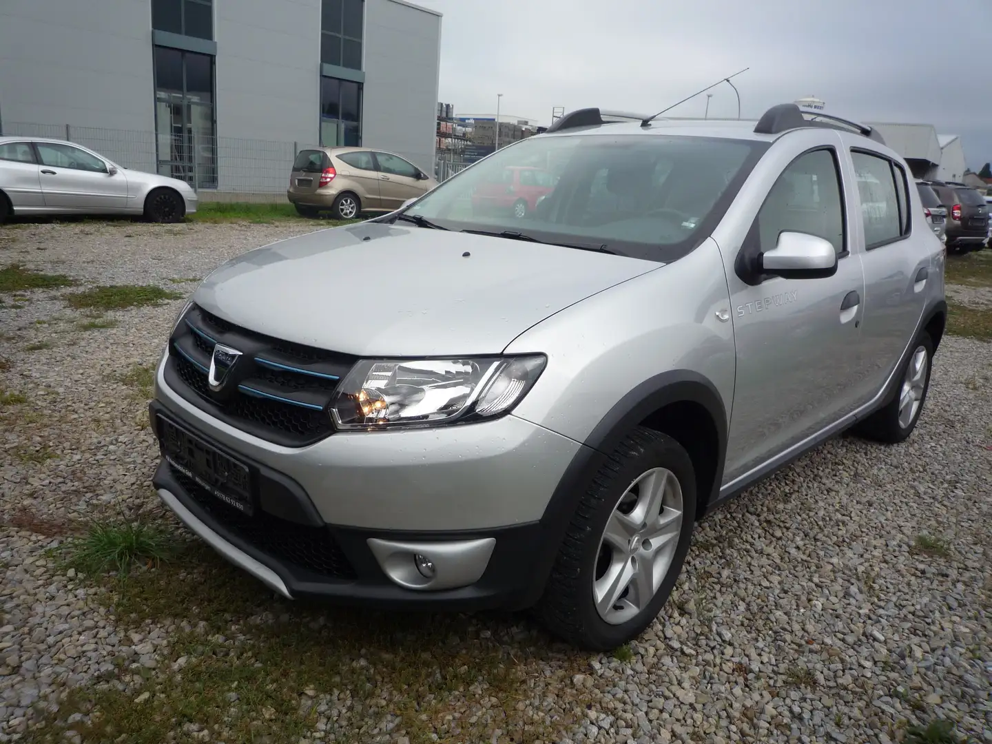 Dacia Sandero Stepway Prestige*TÜV NEU*Garantie*NAVI Silber - 1