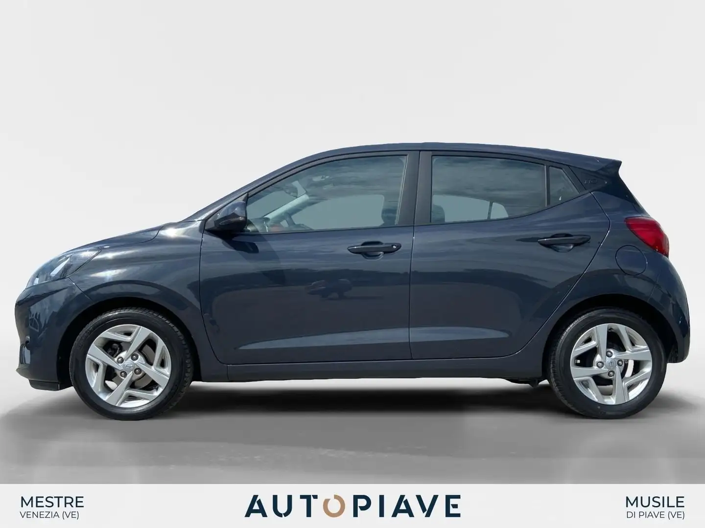 Hyundai i10 1.0 MPI Tech Сірий - 2