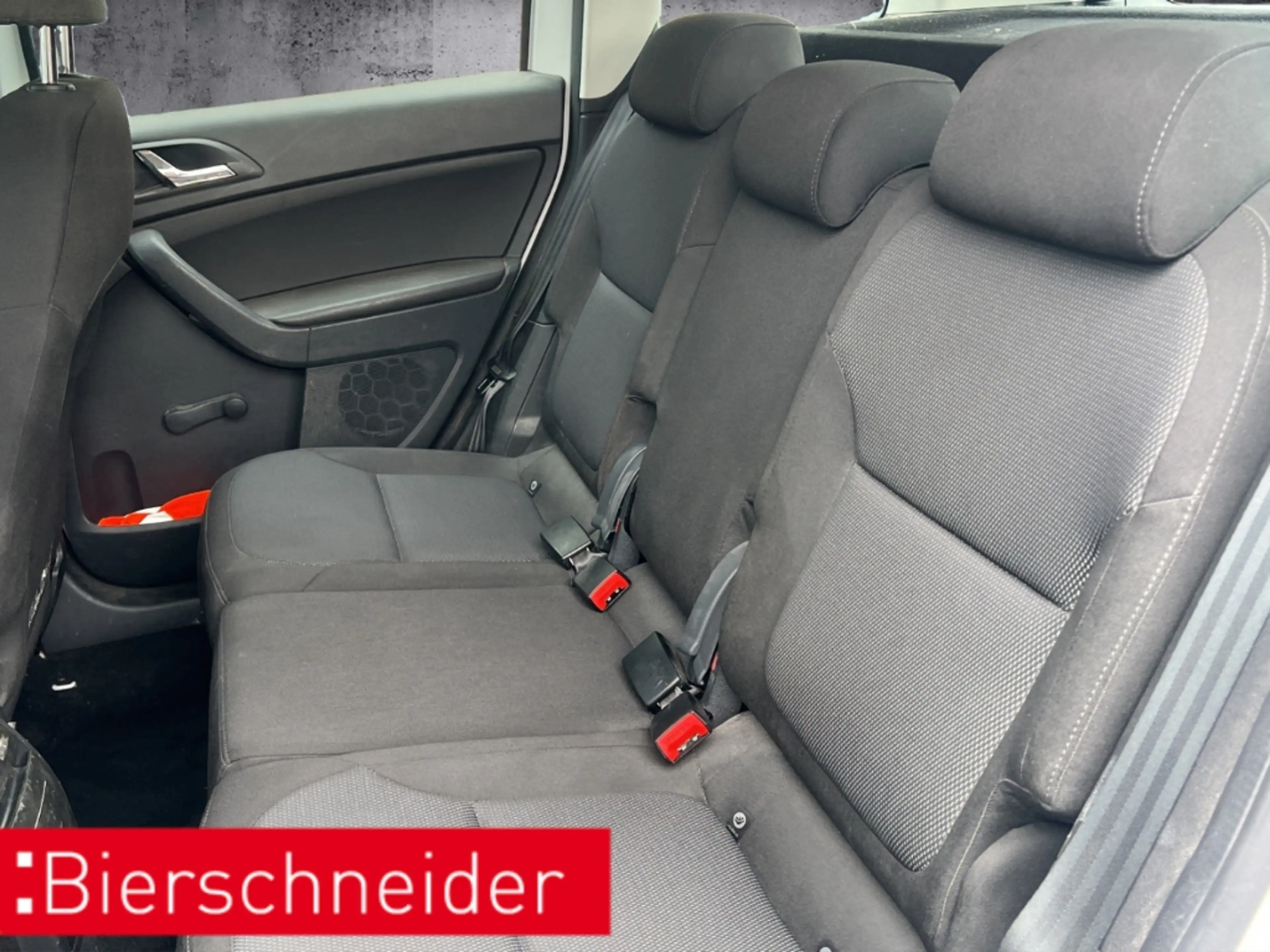 Skoda Yeti 1.2 TSI Ambition HÄNDLER GEWERBE EXPORT — photo 9