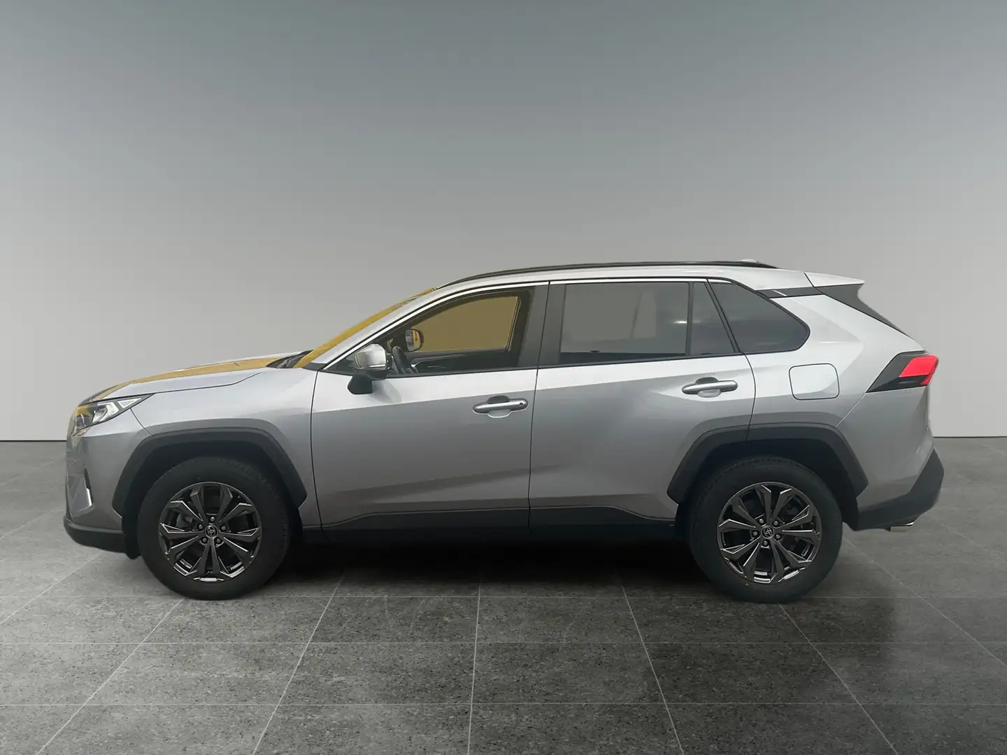 Toyota RAV 4 RAV4 Active Drive 2,5, 218 PS 4x2 Hybrid Silber - 2