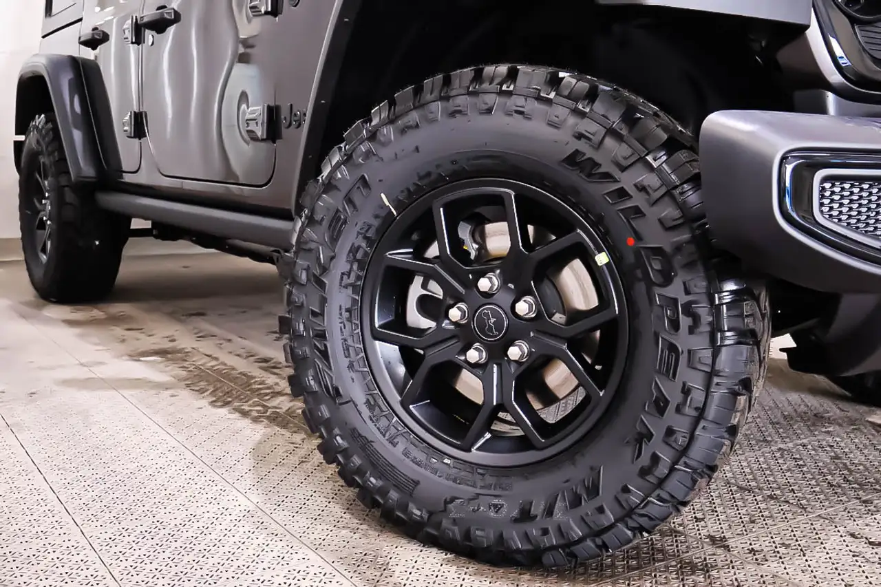 Jeep Wrangler снимка Jeep Wrangler