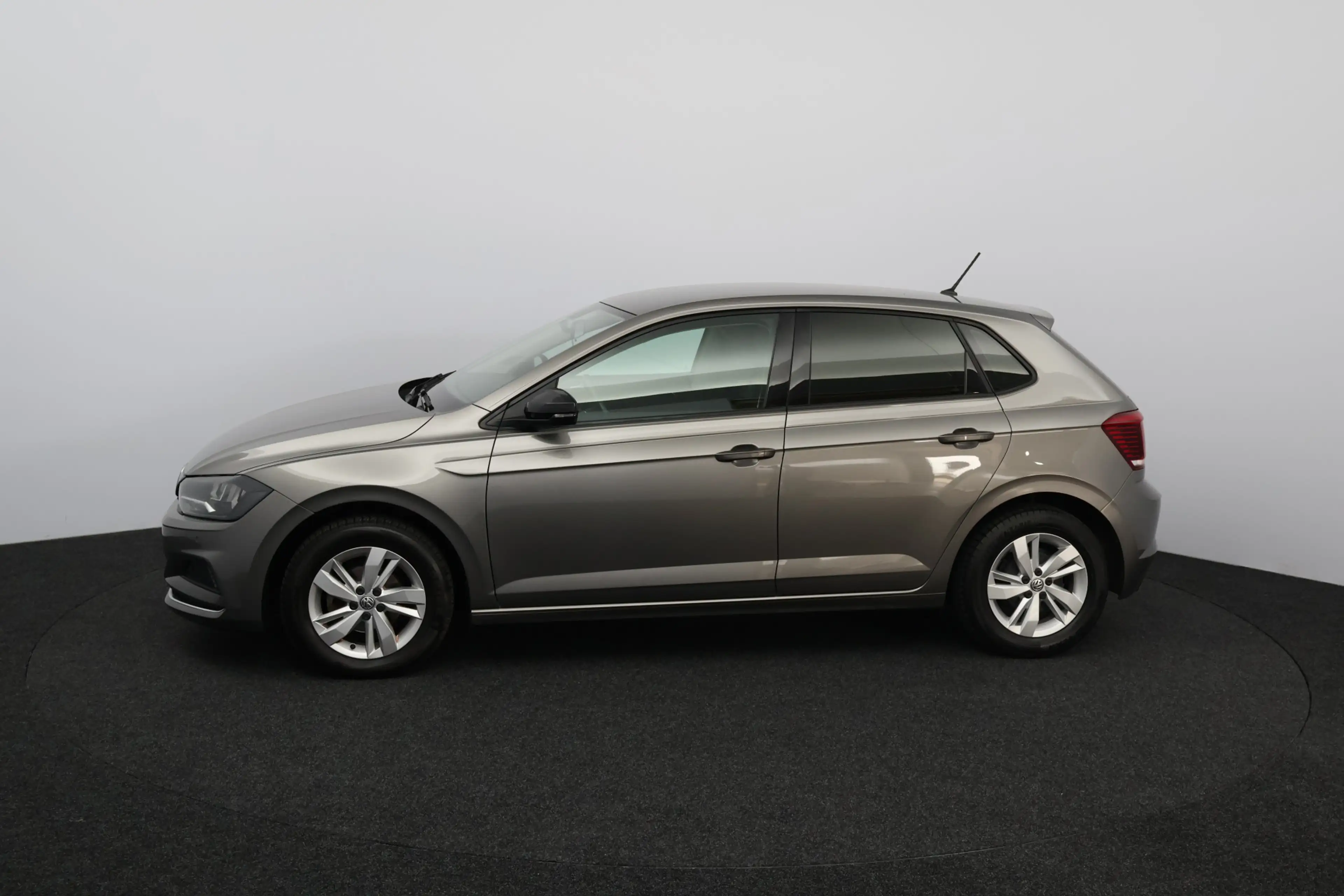 Volkswagen Polo 1.0 TSI Highline/ 15'' LMV/ Stoelverw./ Adaptive C — photo 4