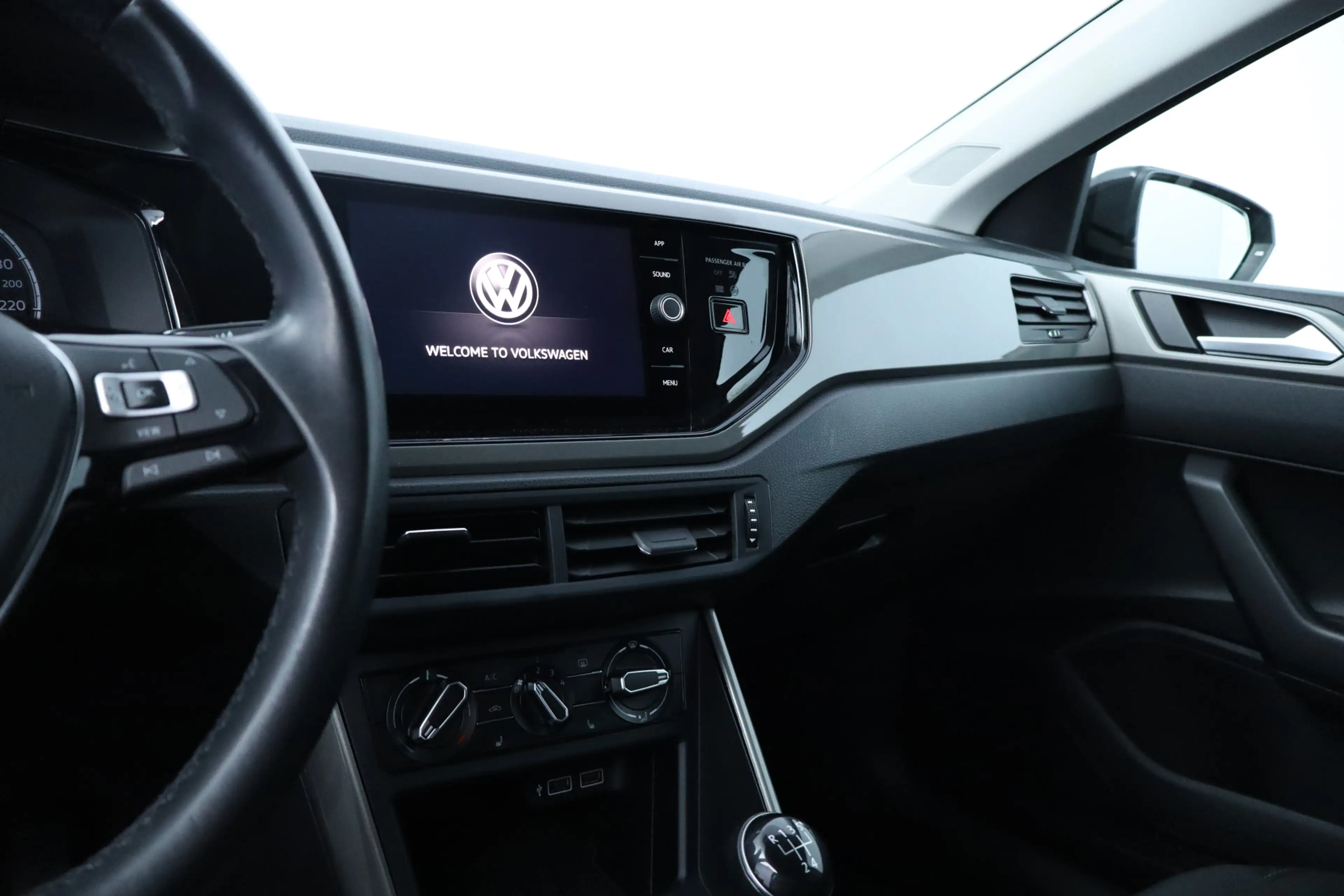 Volkswagen Polo 1.0 TSI Highline/ 15'' LMV/ Stoelverw./ Adaptive C — photo 36