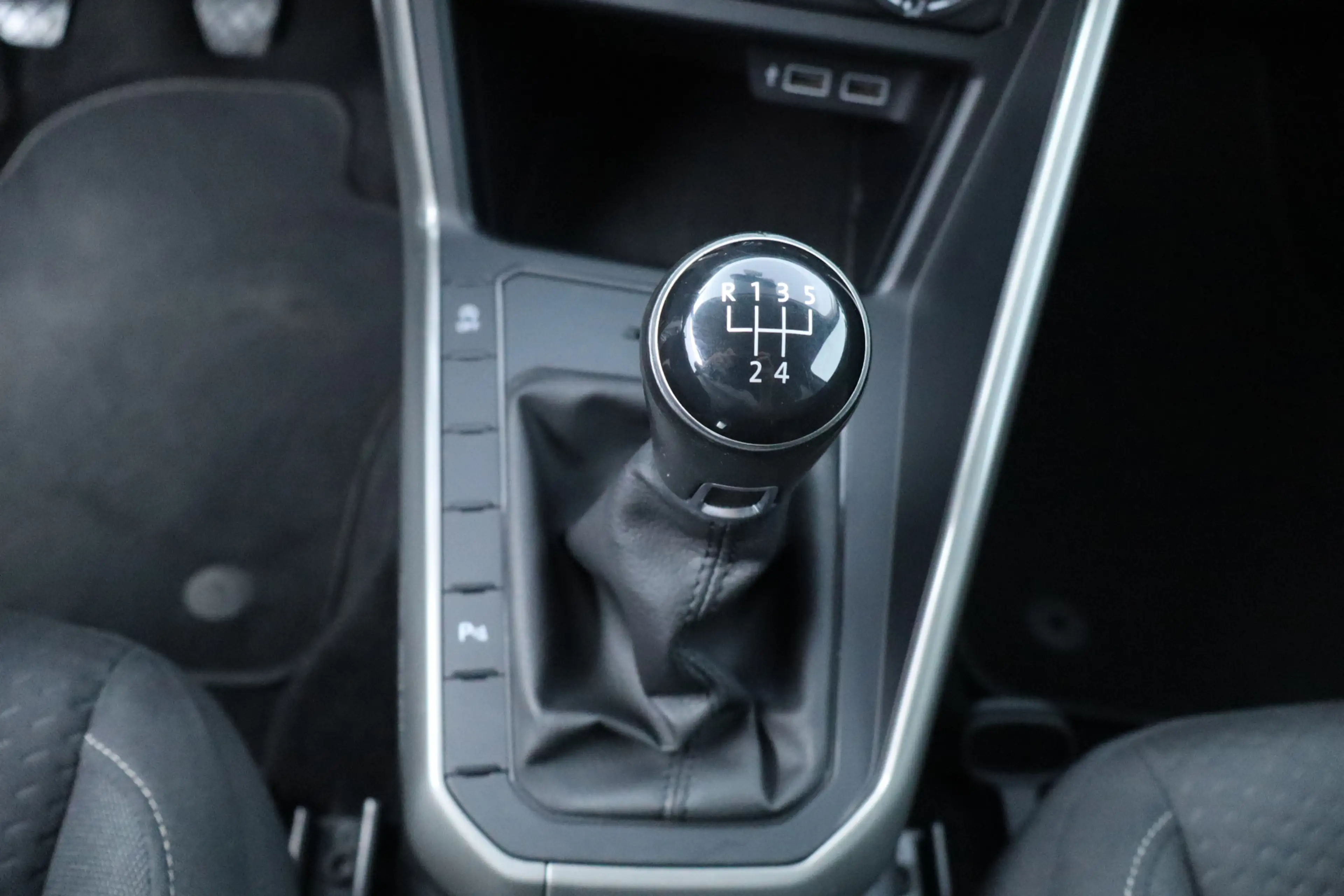 Volkswagen Polo 1.0 TSI Highline/ 15'' LMV/ Stoelverw./ Adaptive C — photo 37