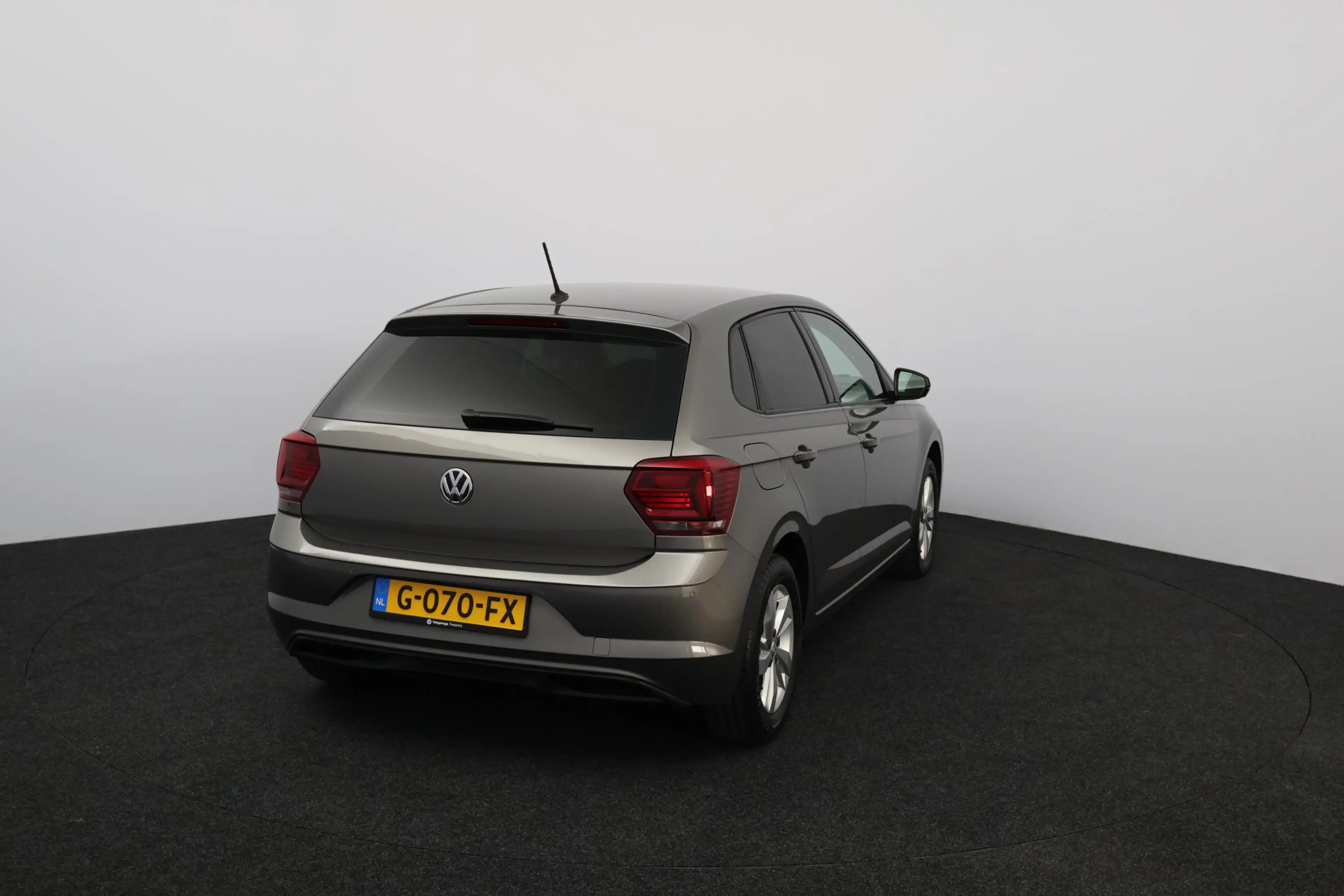 Volkswagen Polo 1.0 TSI Highline/ 15'' LMV/ Stoelverw./ Adaptive C — photo 13
