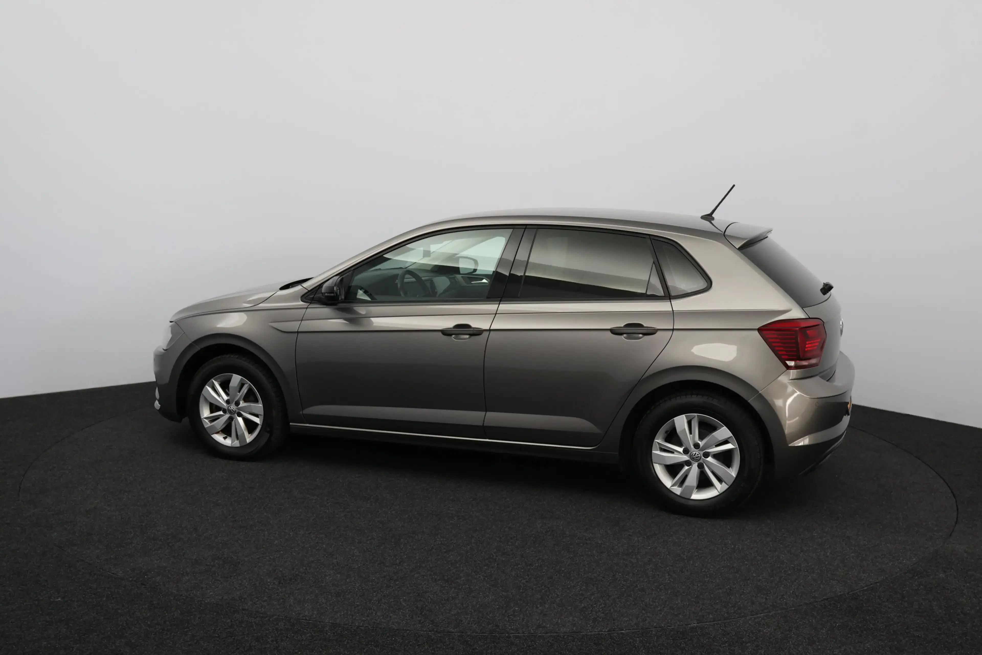 Volkswagen Polo 1.0 TSI Highline/ 15'' LMV/ Stoelverw./ Adaptive C — photo 3