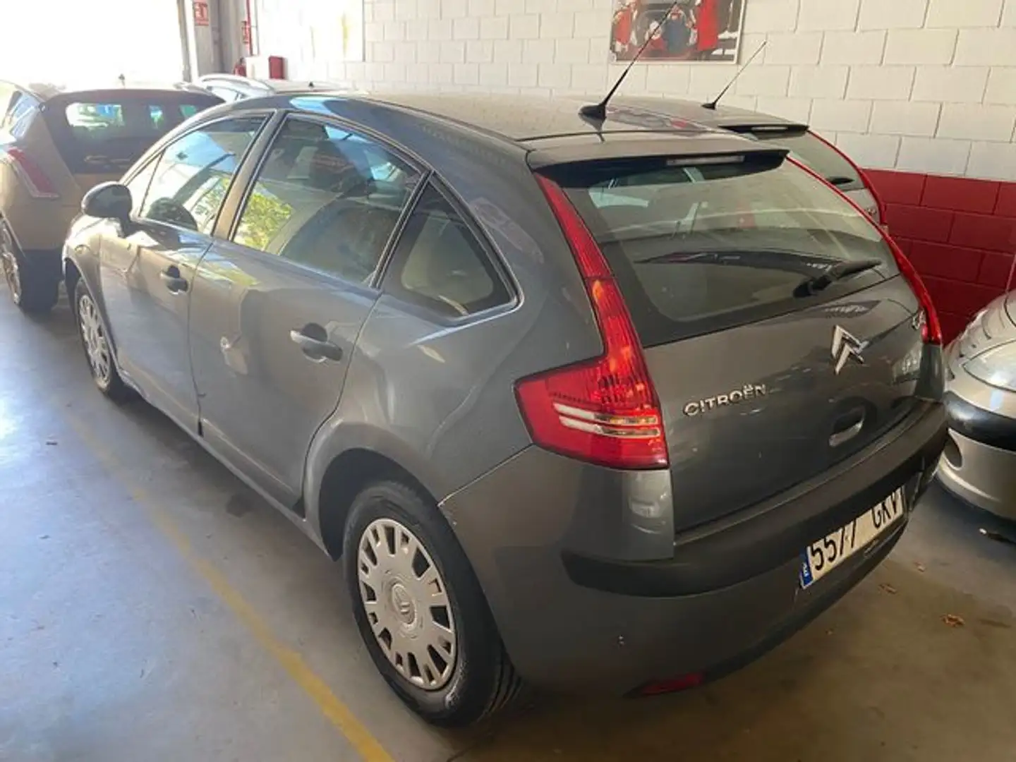 Citroen C4 1.6HDI LX Gris - 2