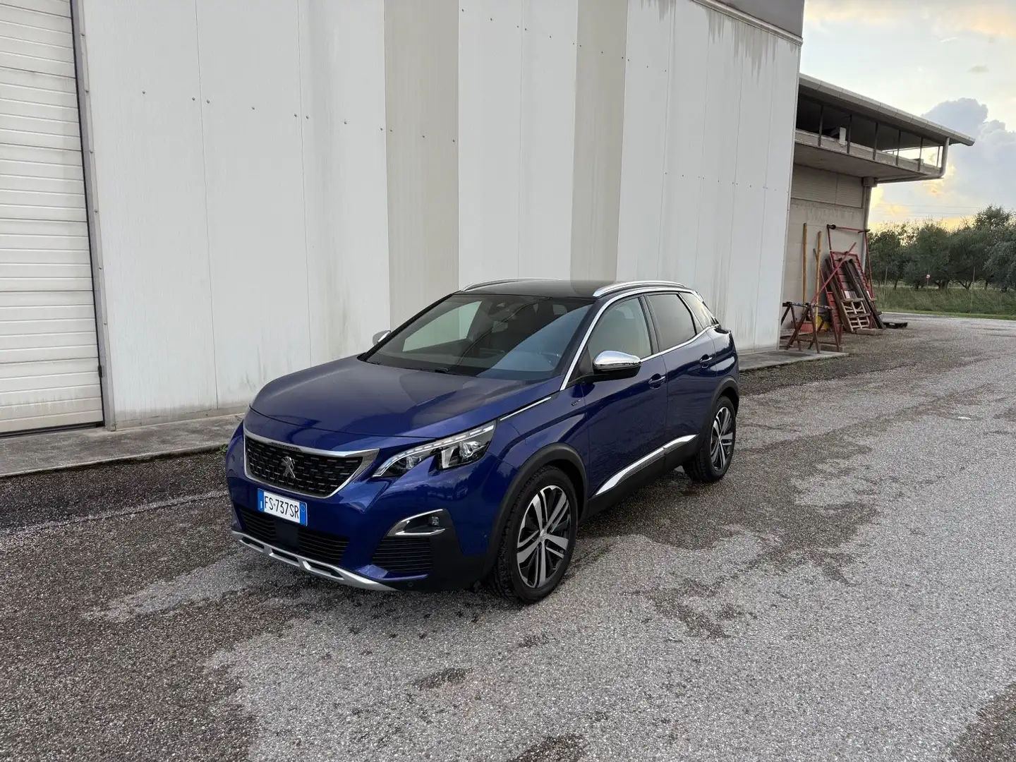 Peugeot 3008 2.0 bluehdi GT 180 EAT8 **GANCIO TRAINO** Blauw - 1
