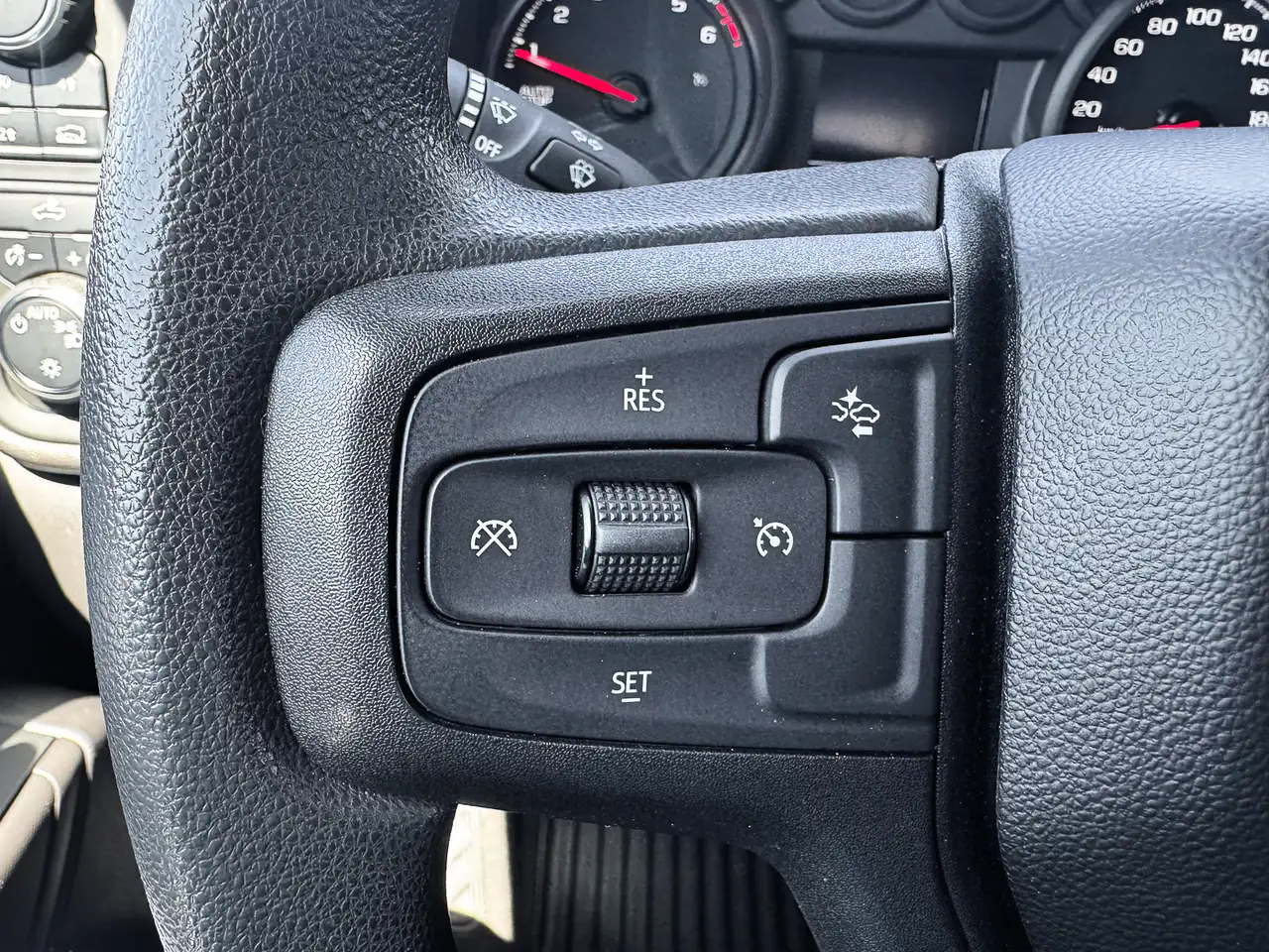 Chevrolet Silverado 1500 снимка Chevrolet Silverado 1500