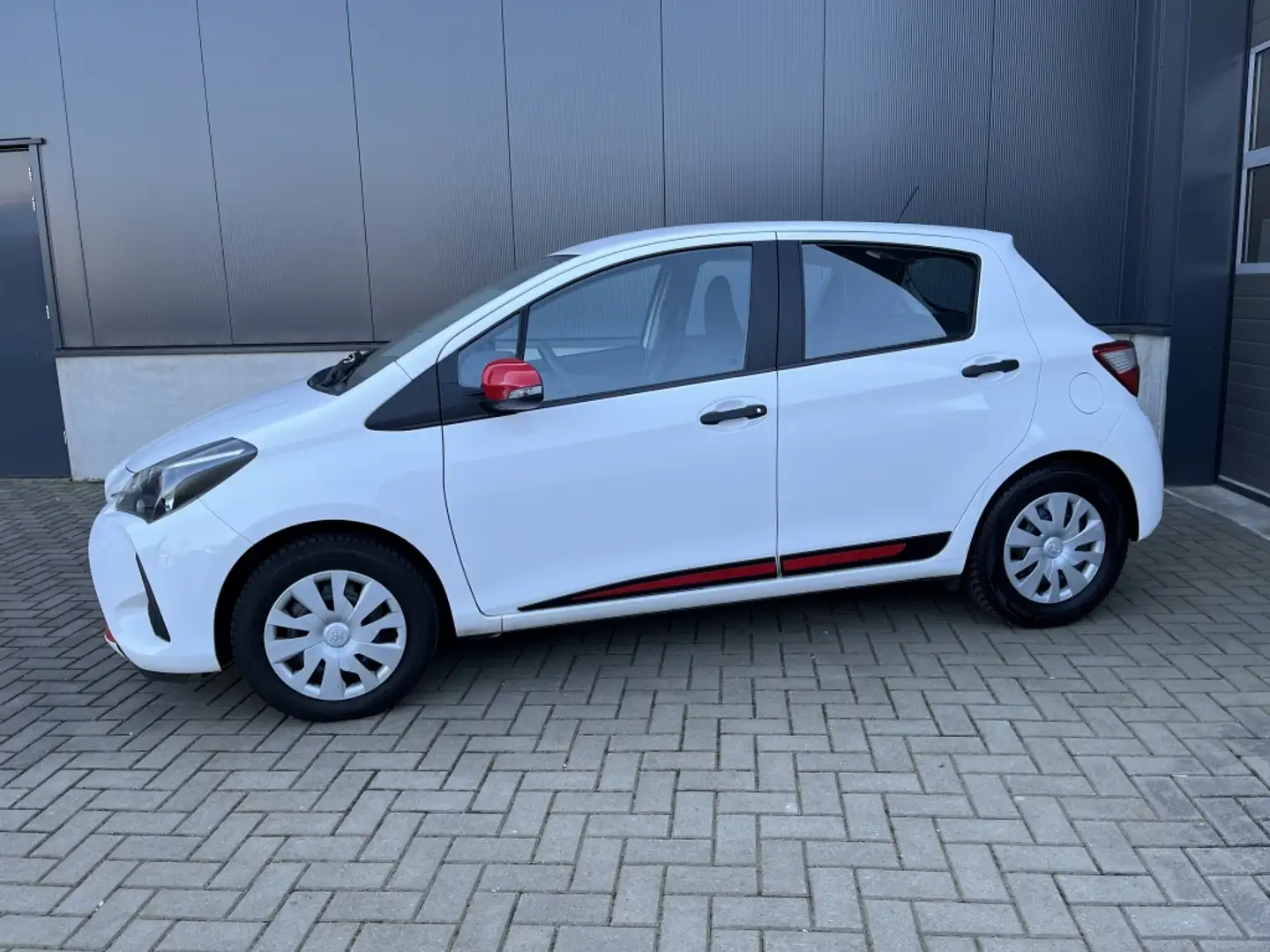 Toyota Yaris 1.0 VVT-i Comfort Weiß - 2