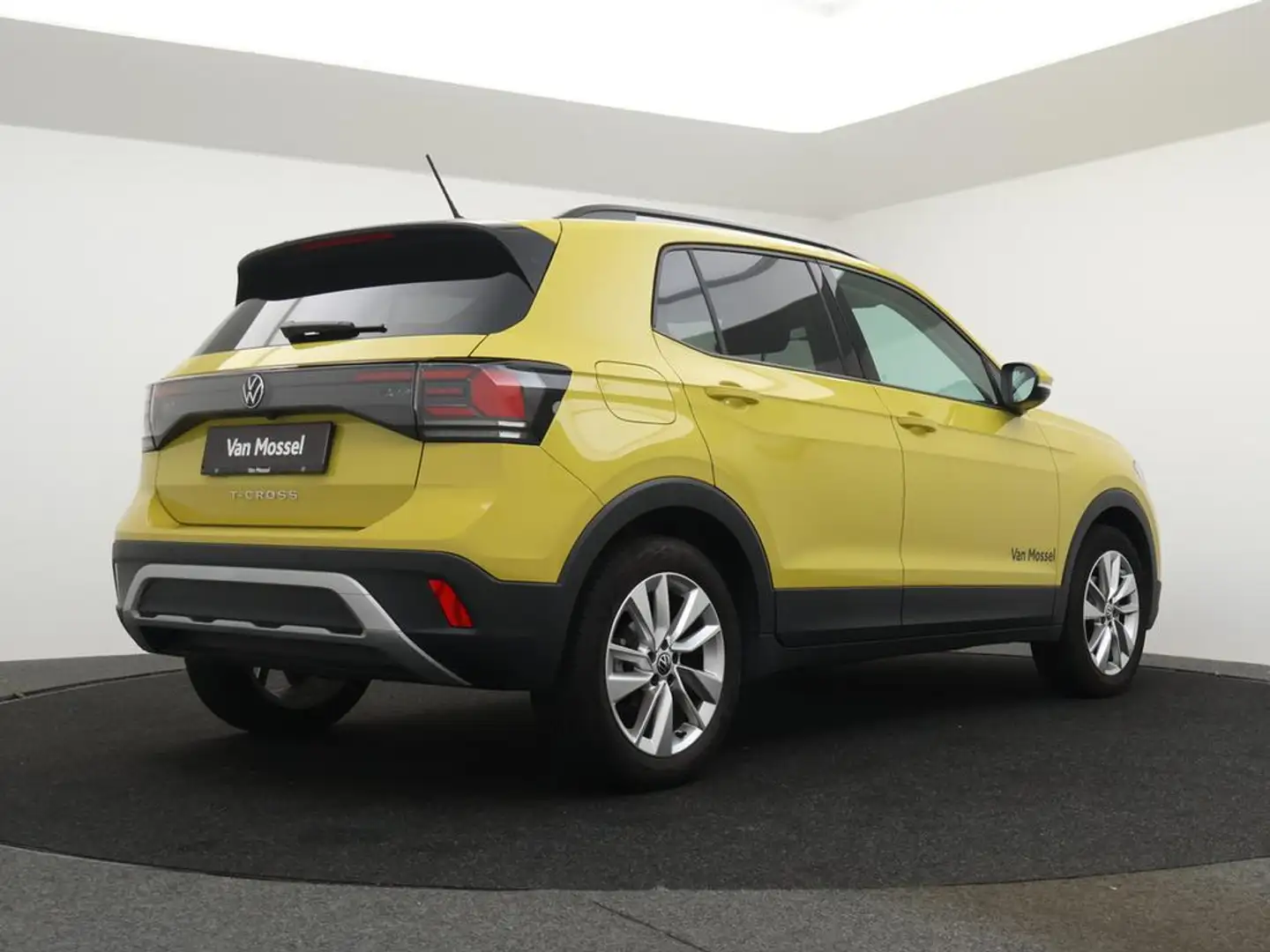 Volkswagen T-Cross T-Cross United 1.0 TSI  85 kW (115 pk) 6 versnelli Желтый - 2
